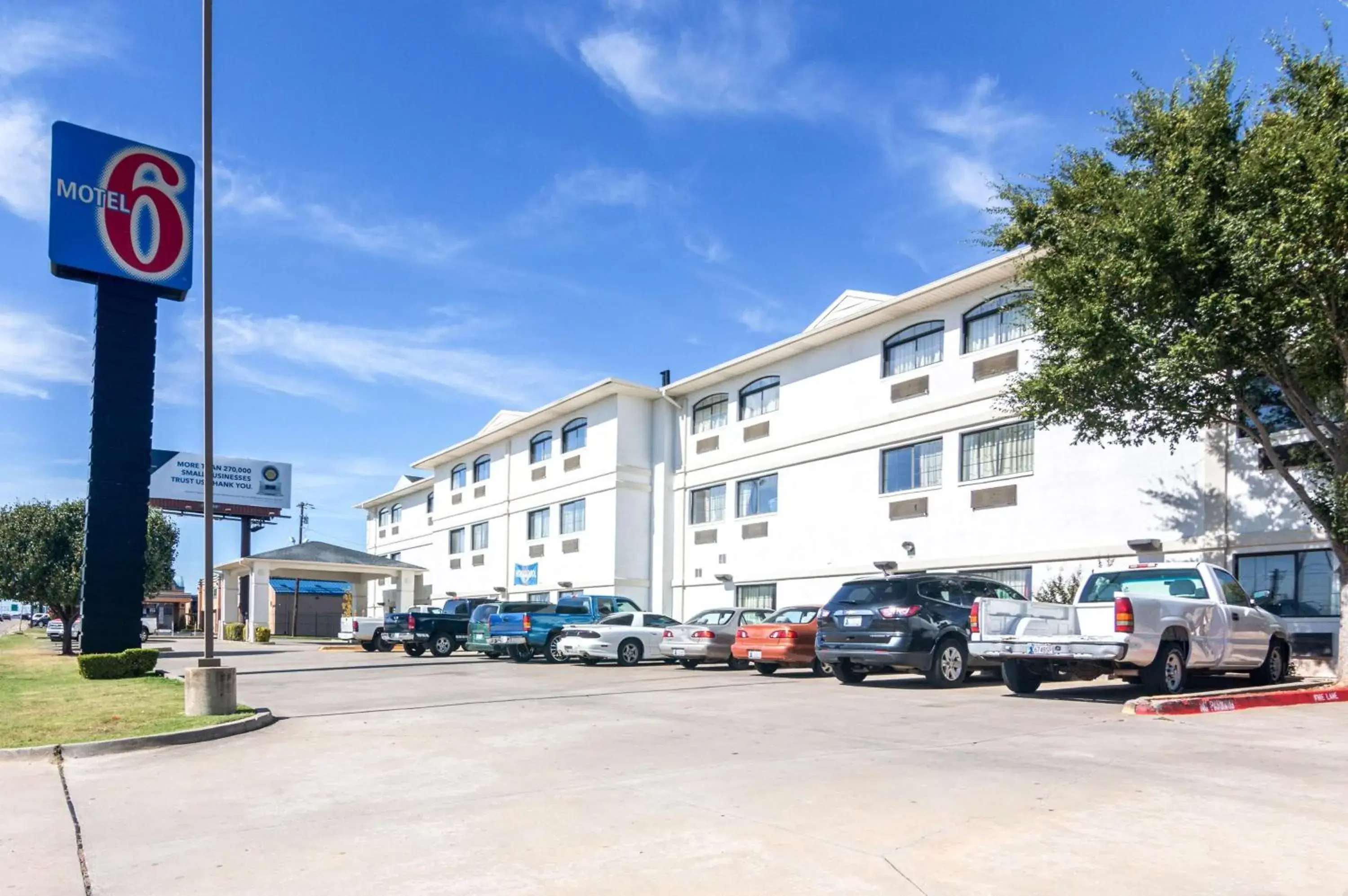 Property building in Motel 6-Oklahoma City, OK