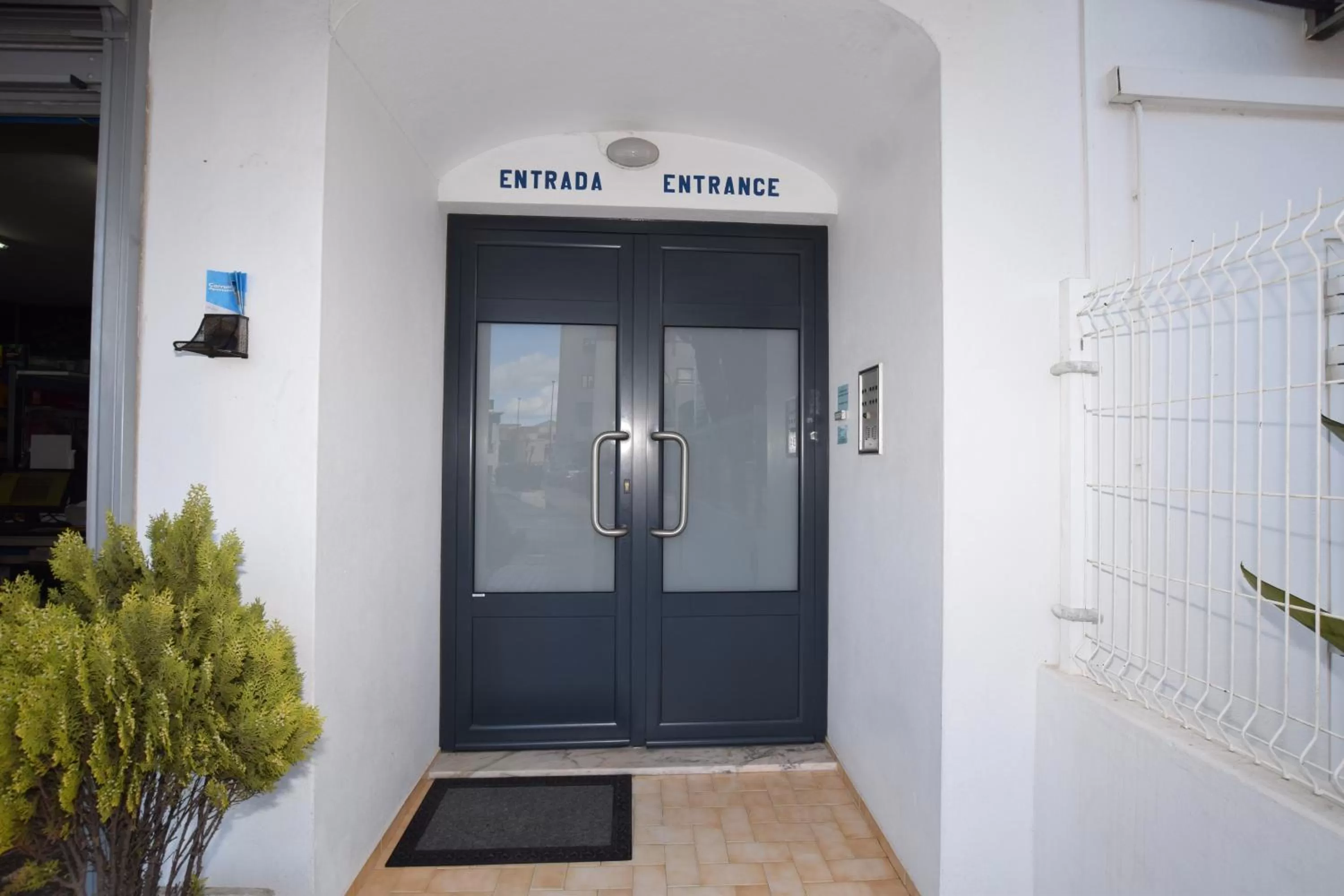 Facade/Entrance in Apartamentos Carruna