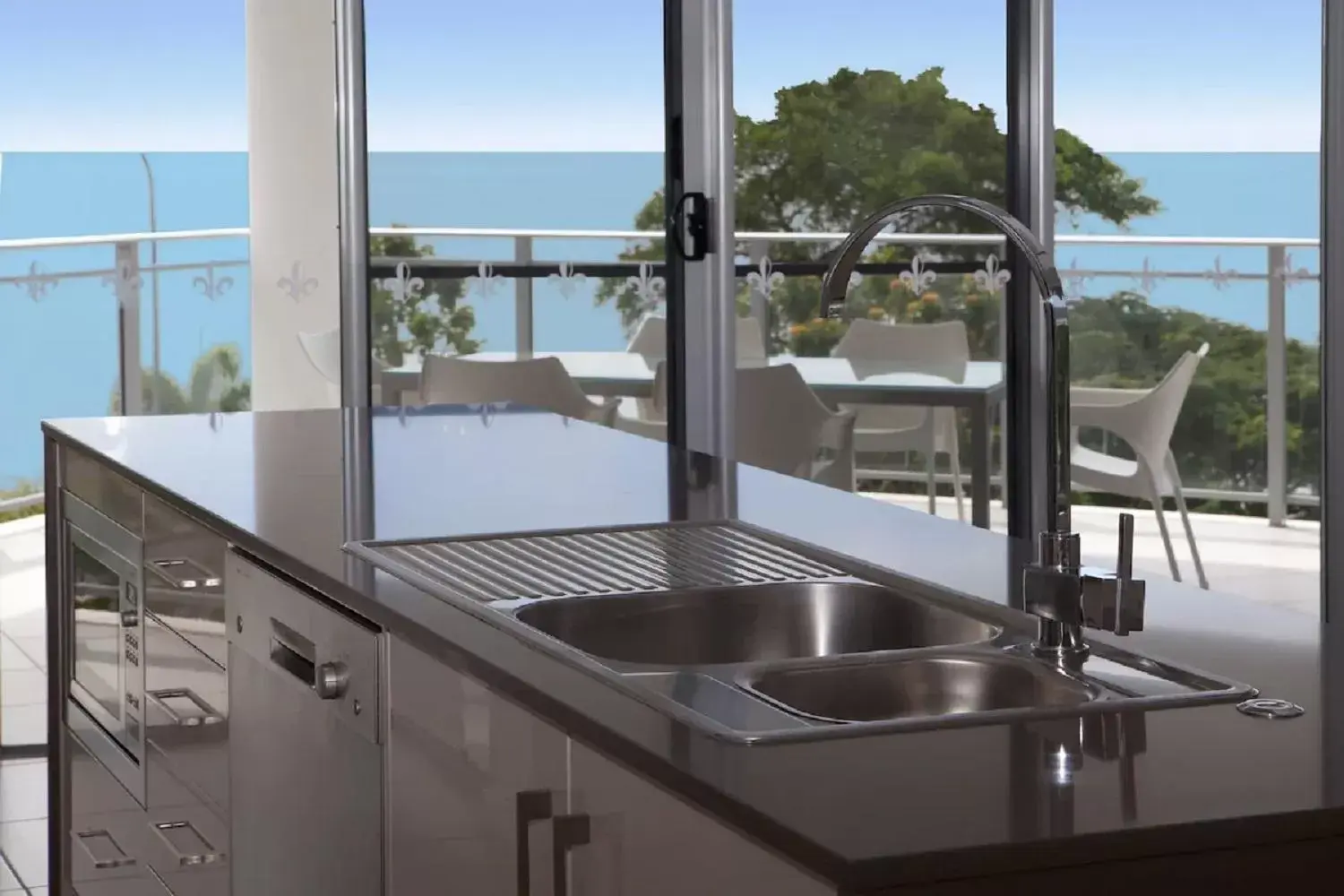 Sea view, Kitchen/Kitchenette in Vision Apartments