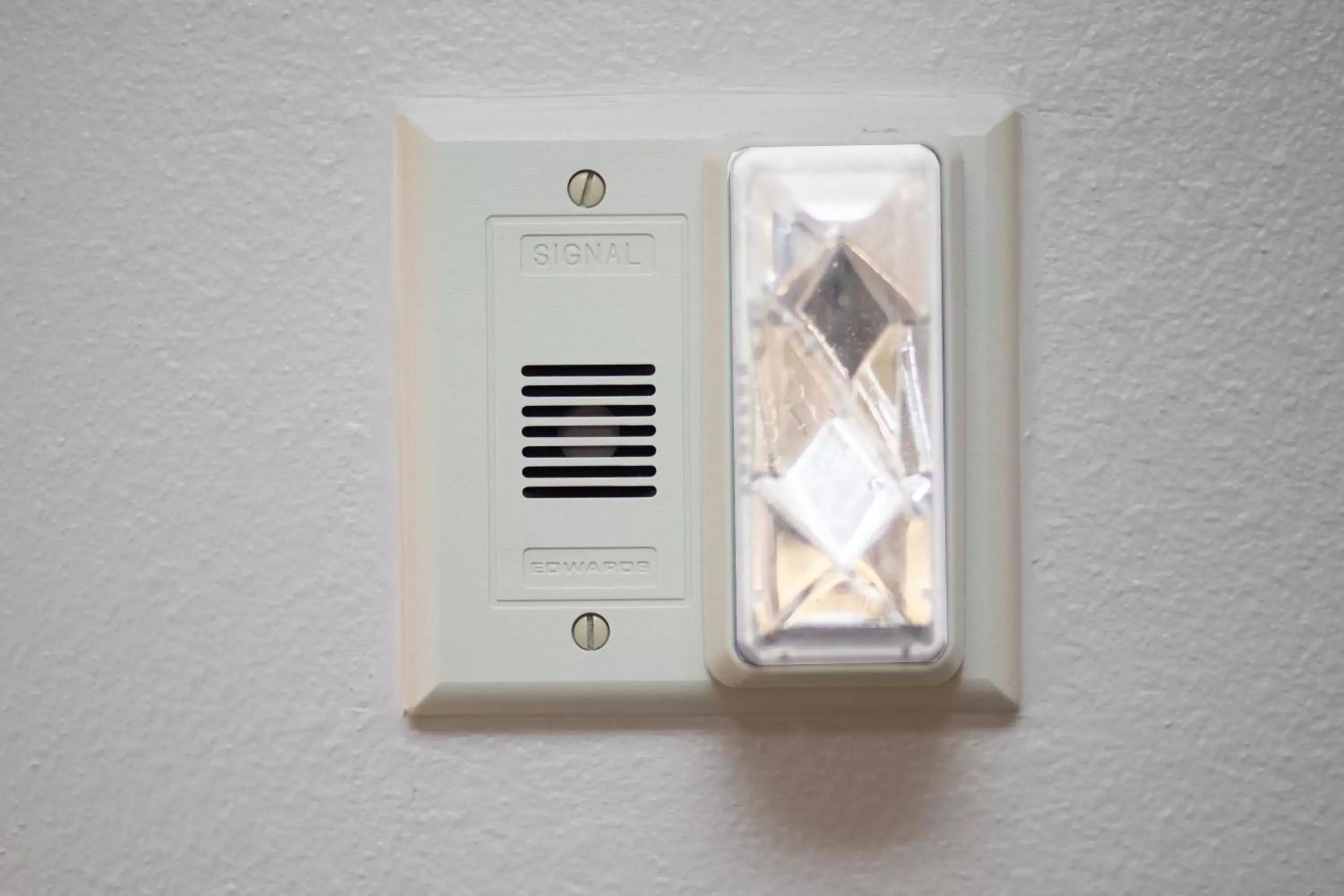 King Room - Mobility Access/Roll in Shower - Non-Smoking in Holiday Inn Express Hotel & Suites Longmont by IHG King Room - Mobility Access/Roll in Shower - Non-Smoking in Holiday Inn Express Hotel & Suites Longmont by IHG