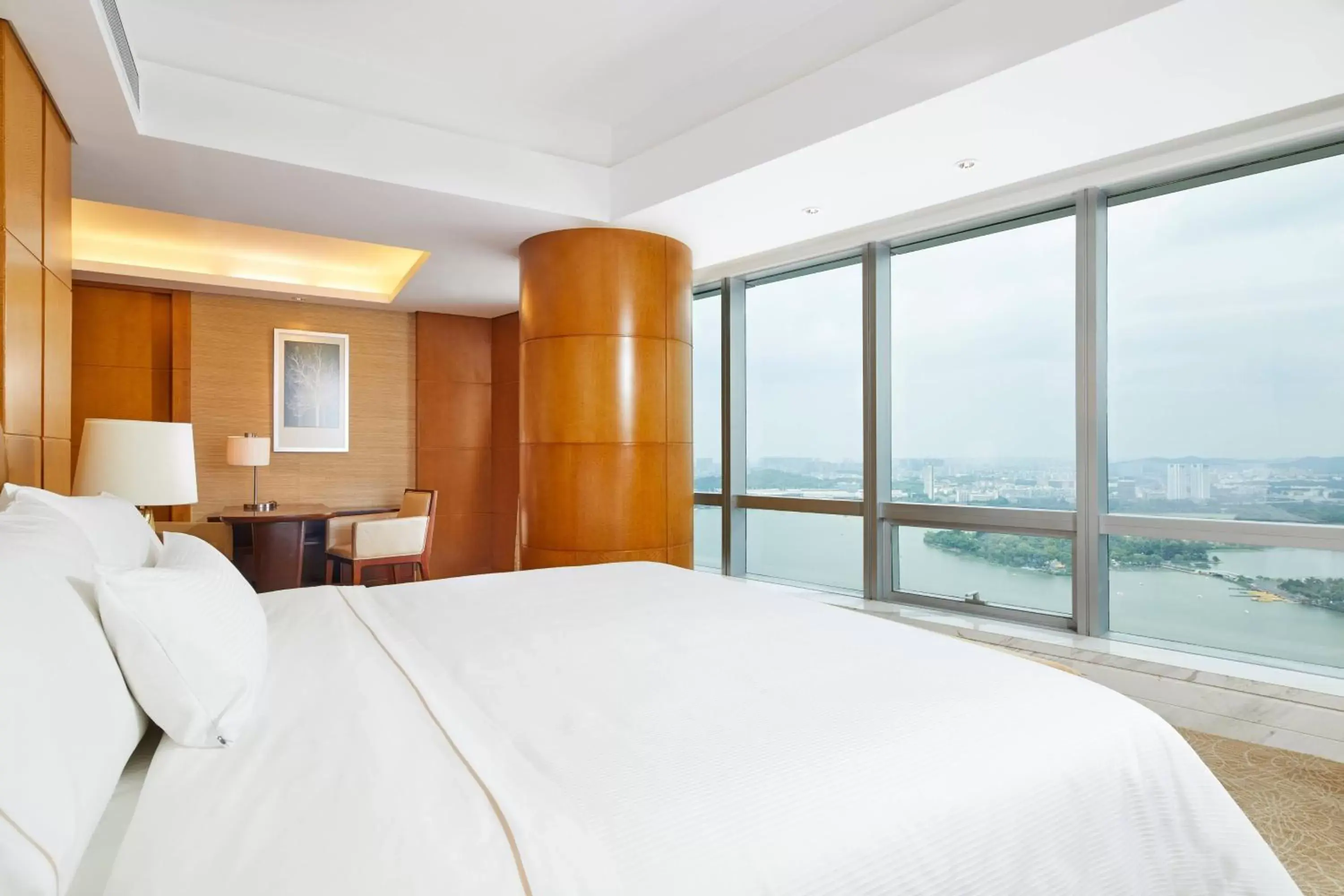 Photo of the whole room, Bed in The Westin Nanjing Xuanwu Lake