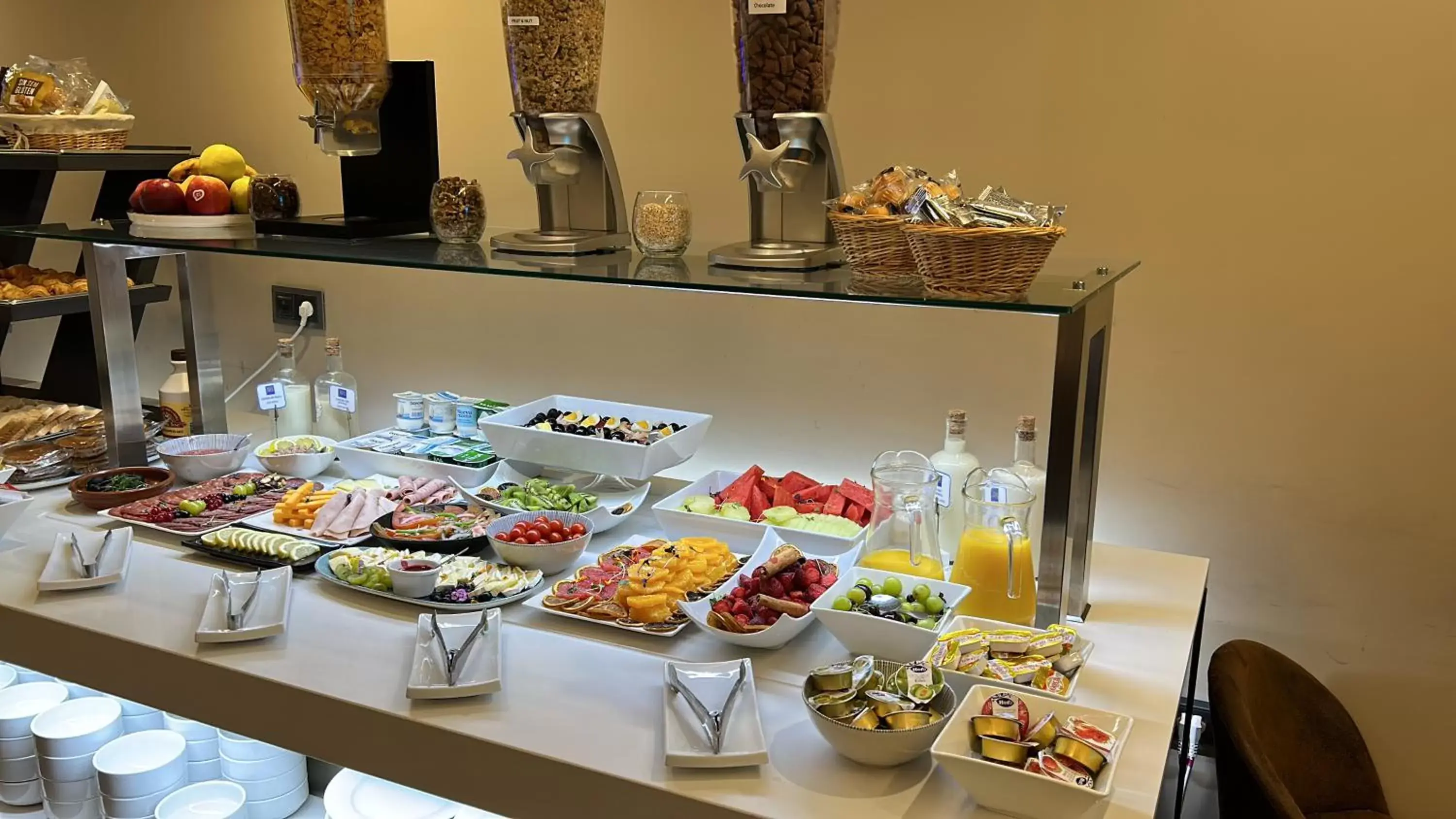 Buffet breakfast, Food in Hotel BH San Francisco Alicante