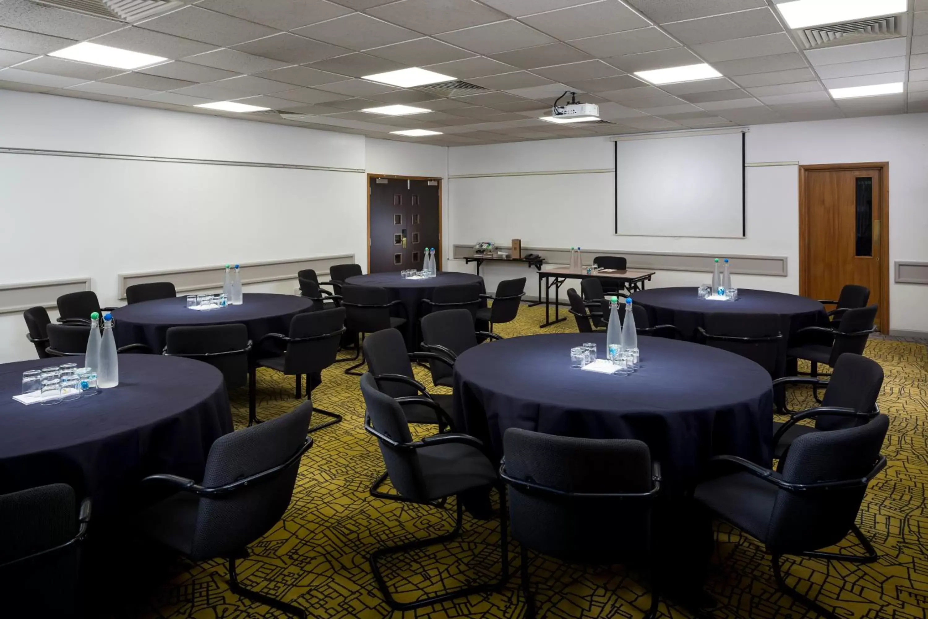 Business facilities in Northampton Town Centre Hotel by Accor