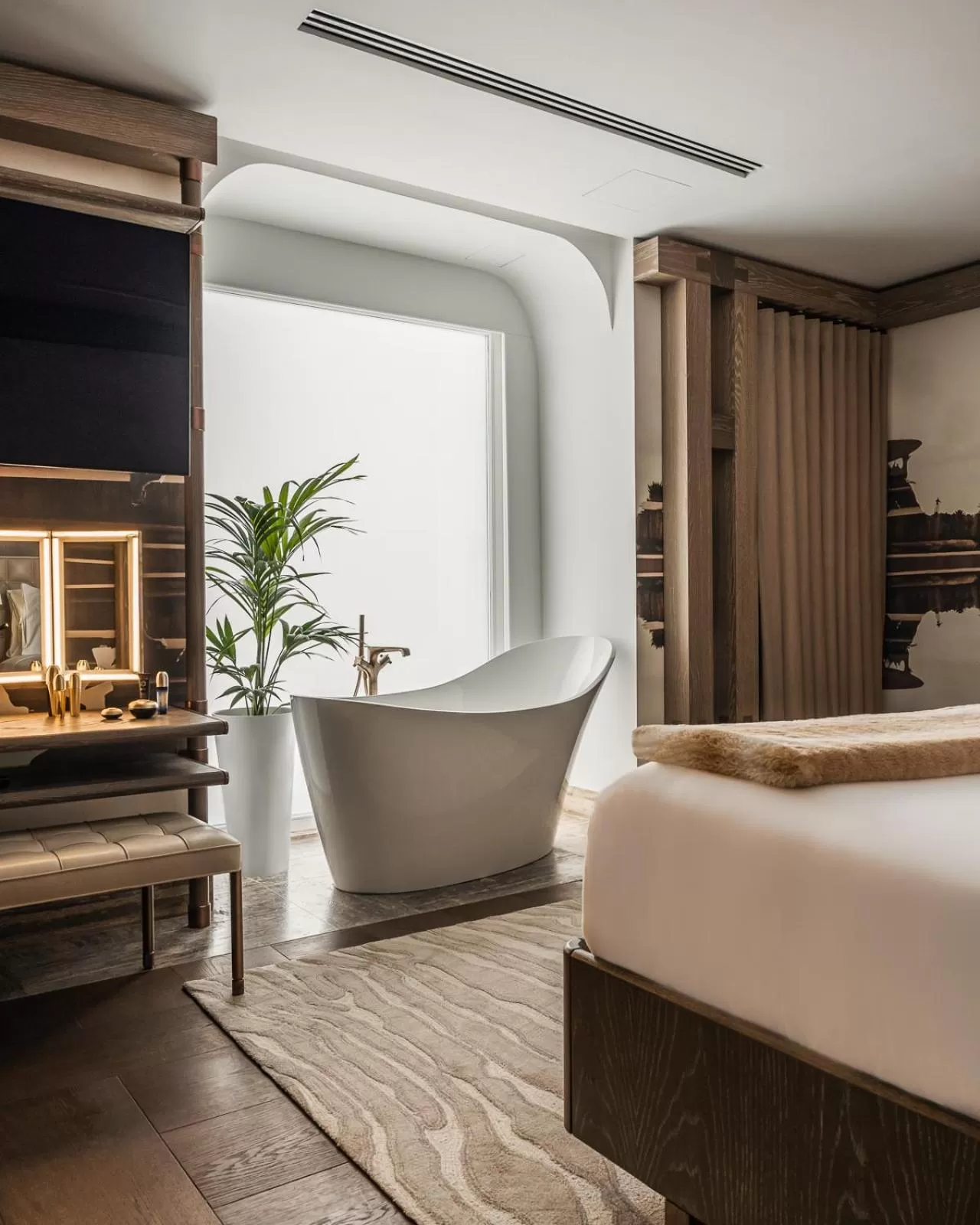 Bath, Bed in Iniala Harbour House