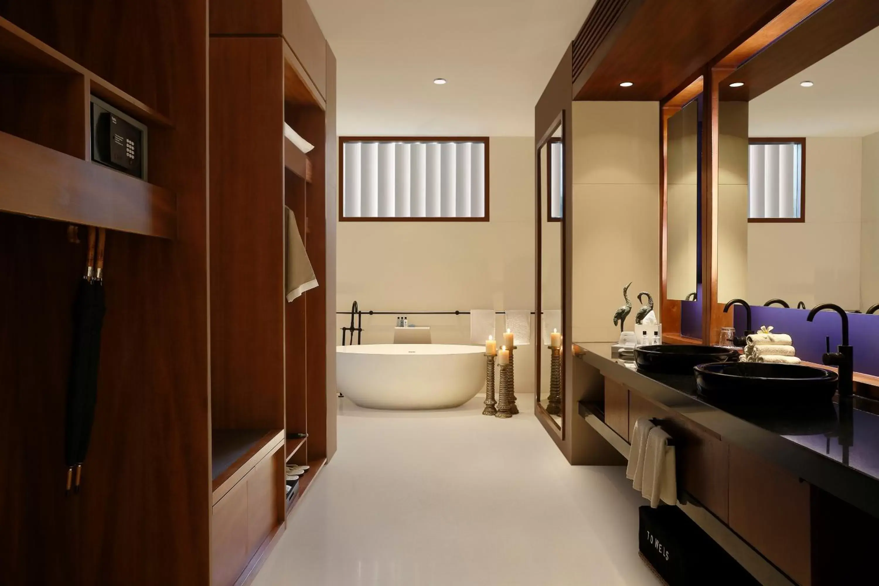 Bathroom in InterContinental Chennai Mahabalipuram Resort, an IHG Hotel