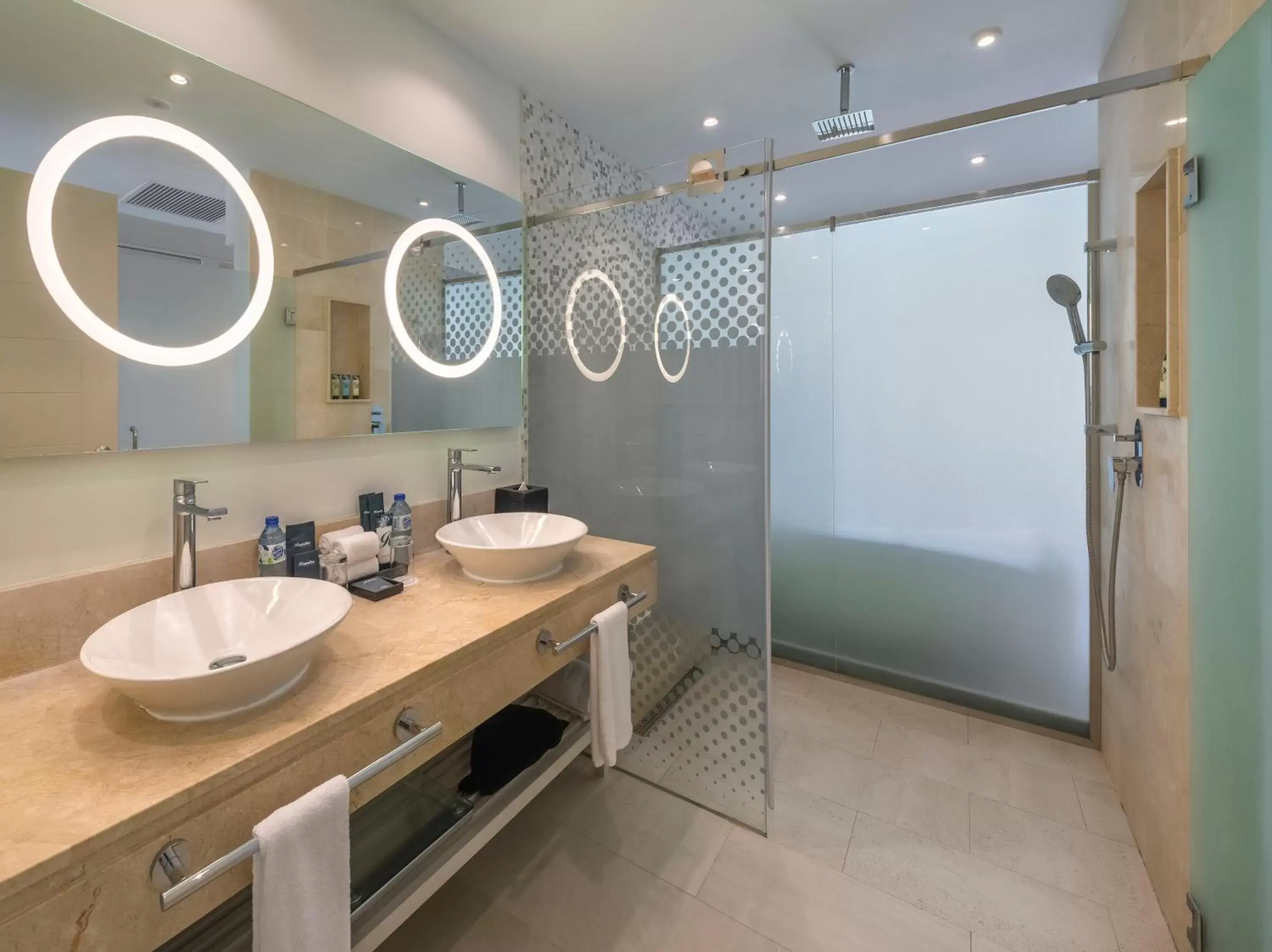 Bathroom in Royalton CHIC Punta Cana, An Autograph Collection All-Inclusive Resort & Casino, Adults Only