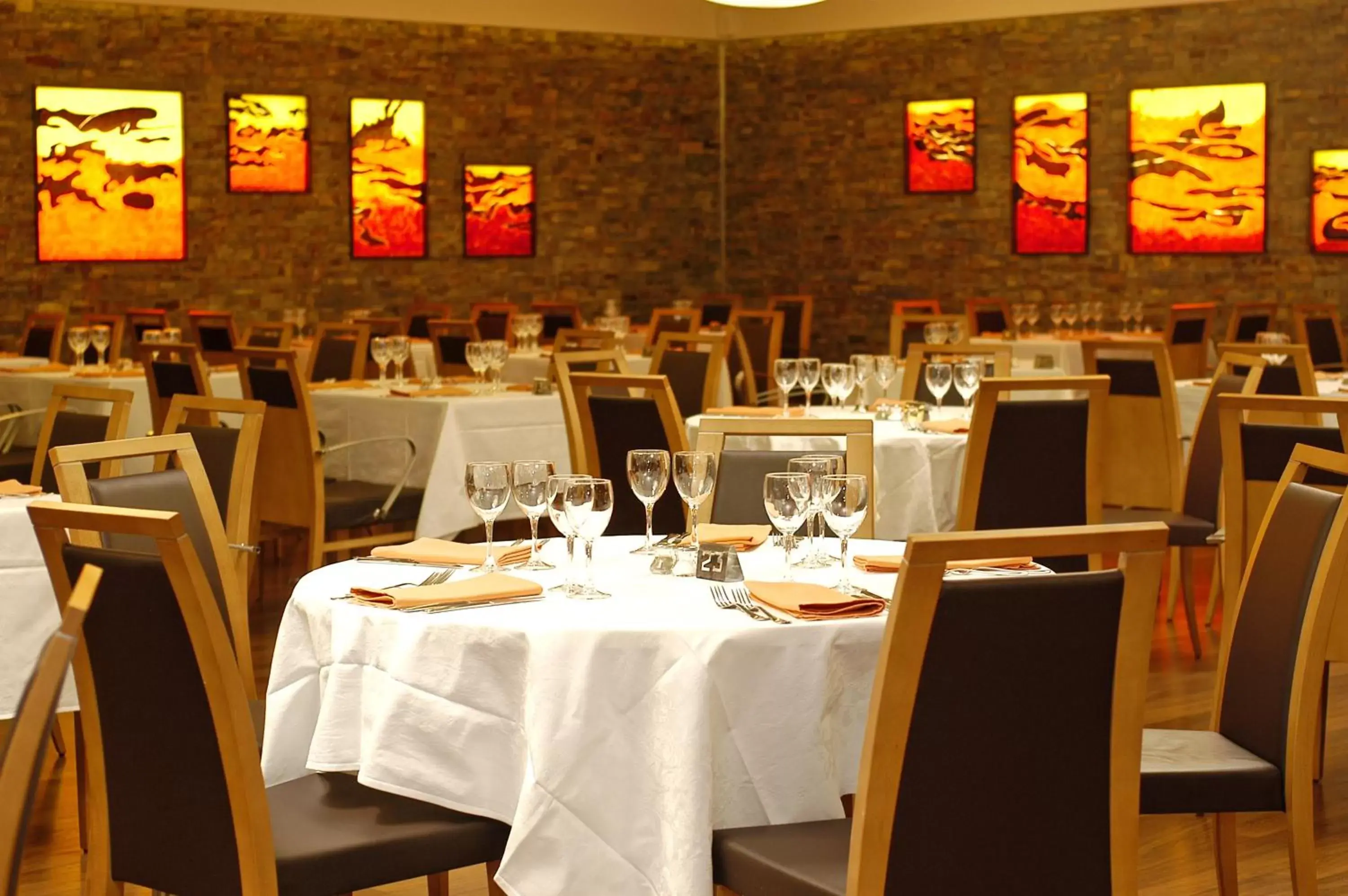 Restaurant/Places to Eat in Andorra Palace