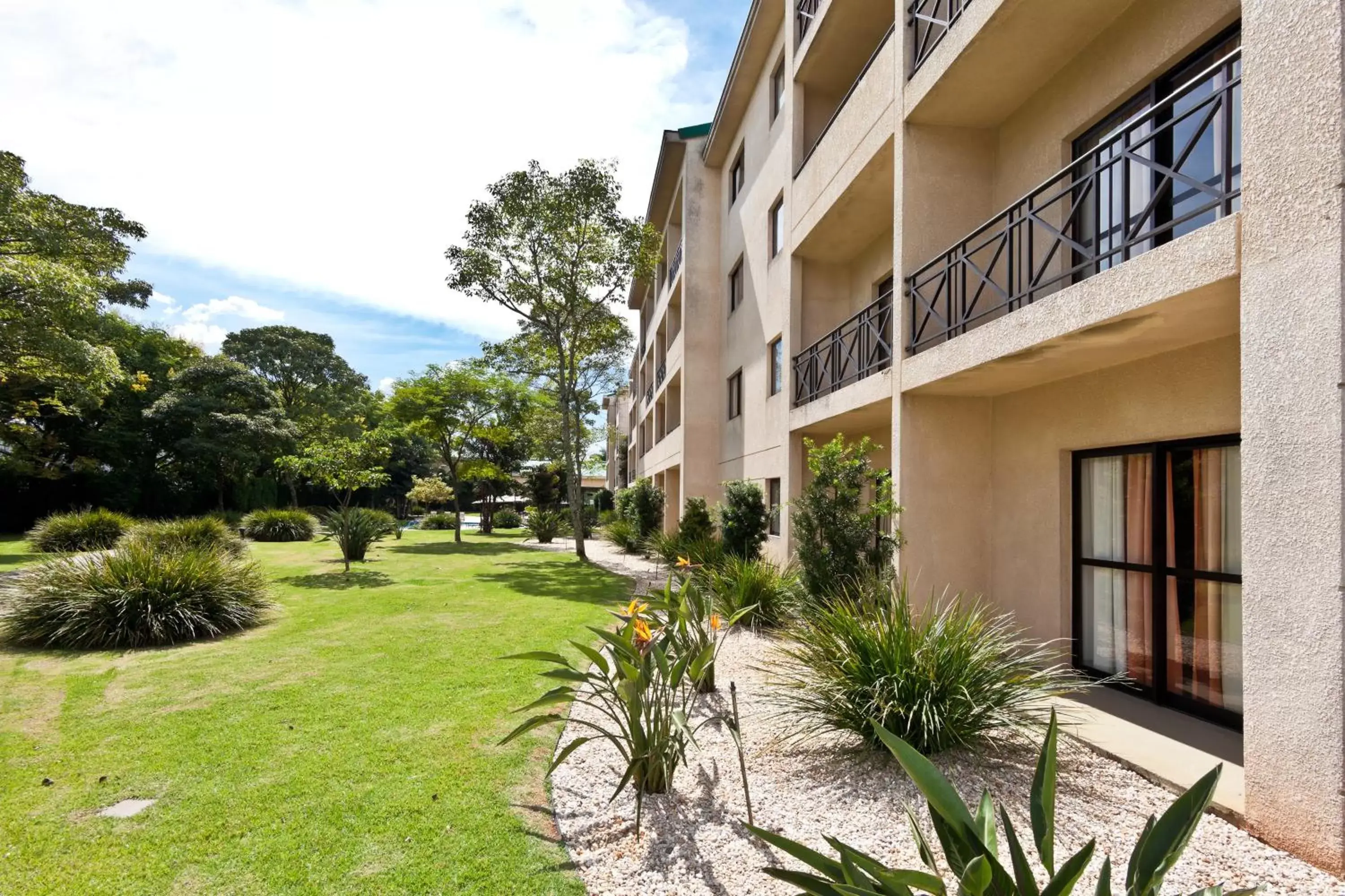Facade/entrance in Hotel Panamby Guarulhos Facade/entrance in Hotel Panamby Guarulhos