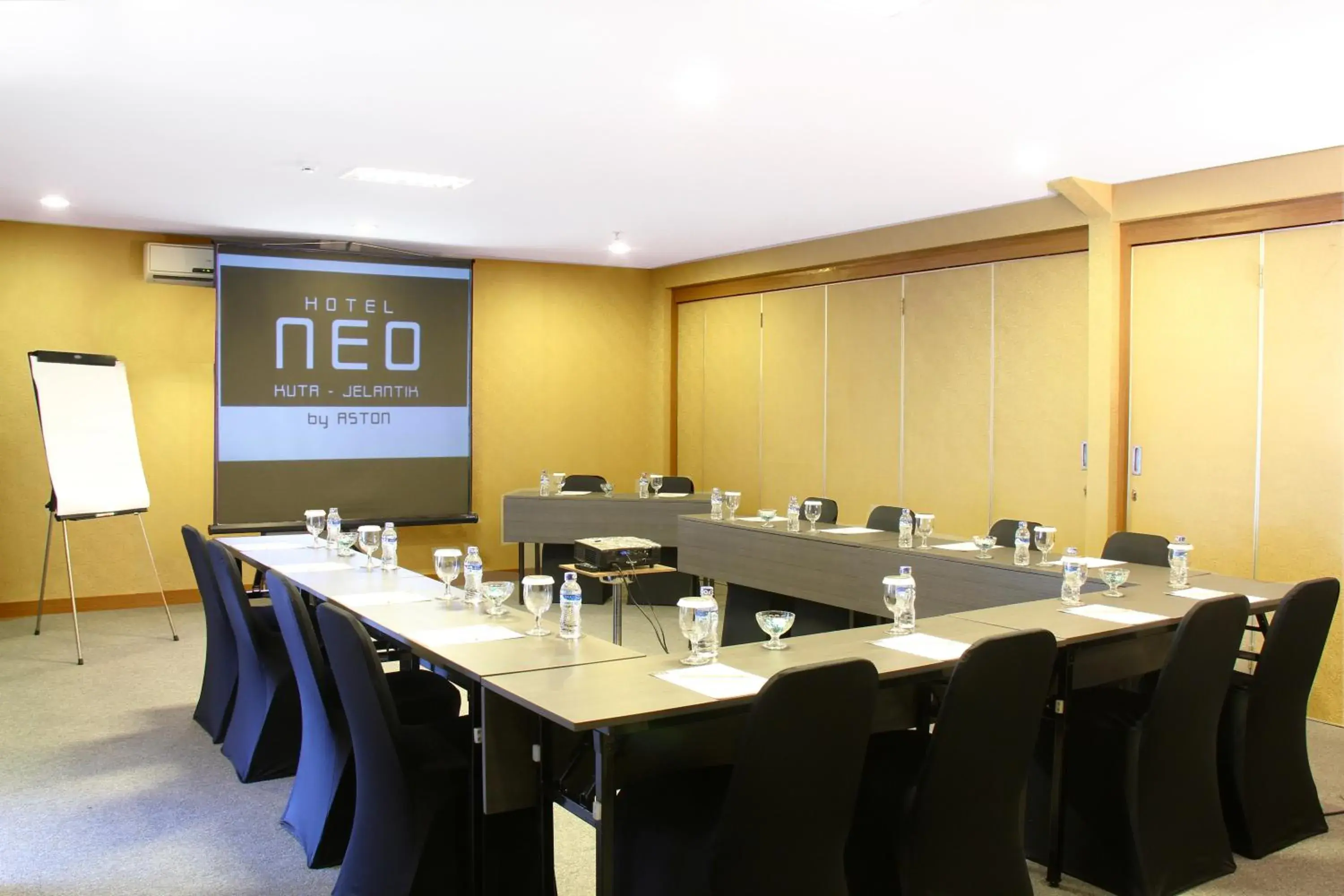 Meeting/conference room in Hotel Neo Kuta Jelantik