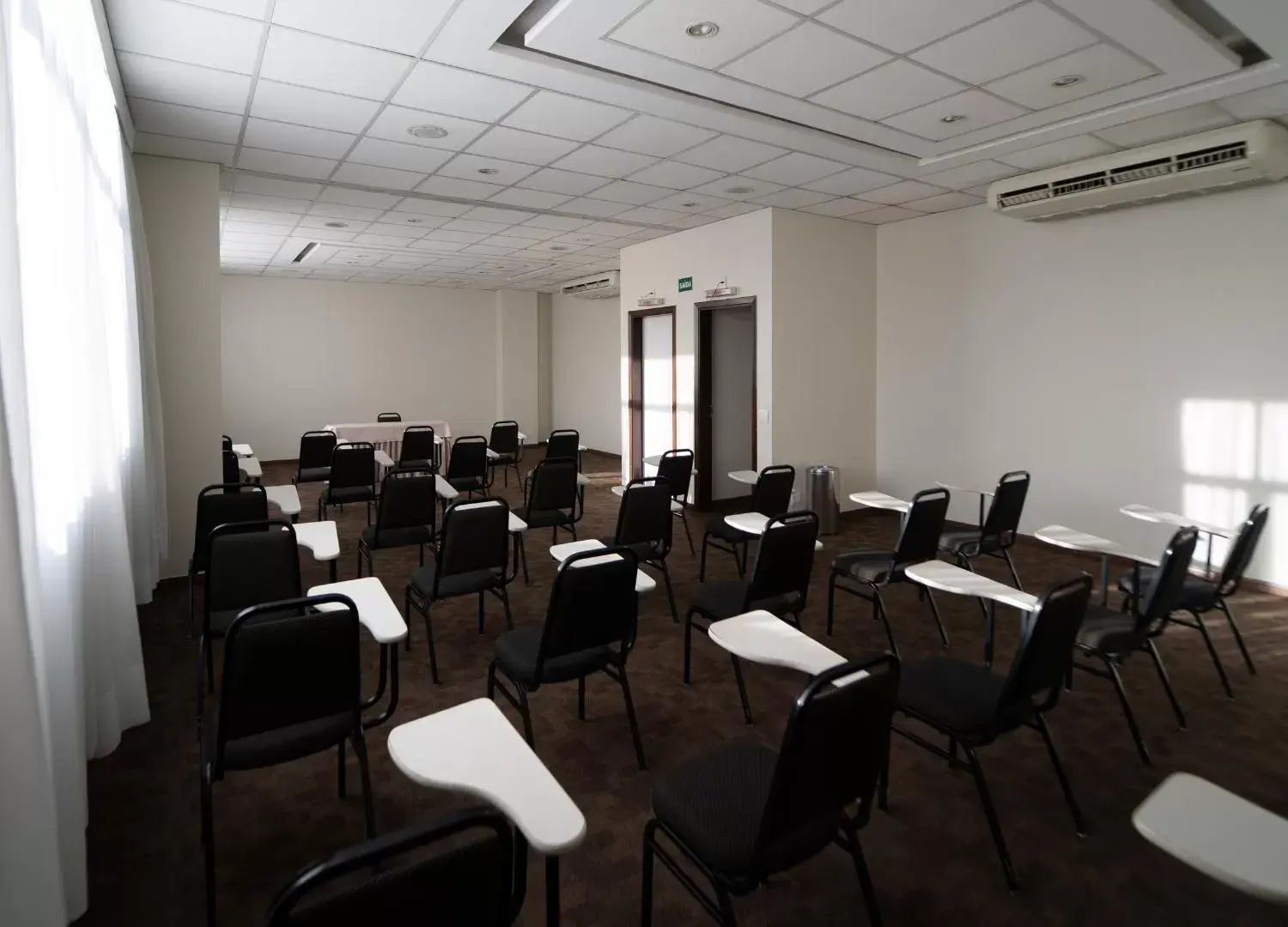 Business facilities in Executive Inn Hotel