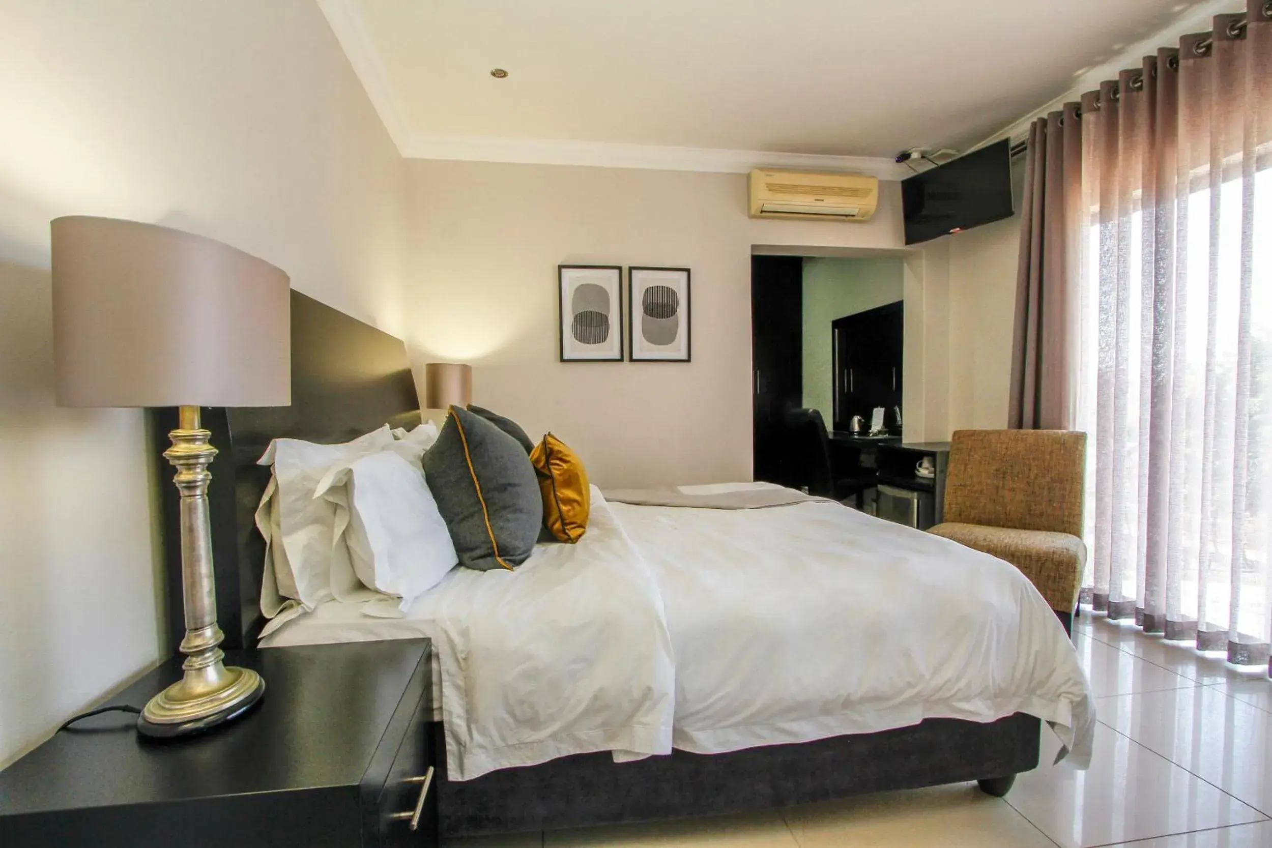 Bed in Sanchia Luxury Guesthouse