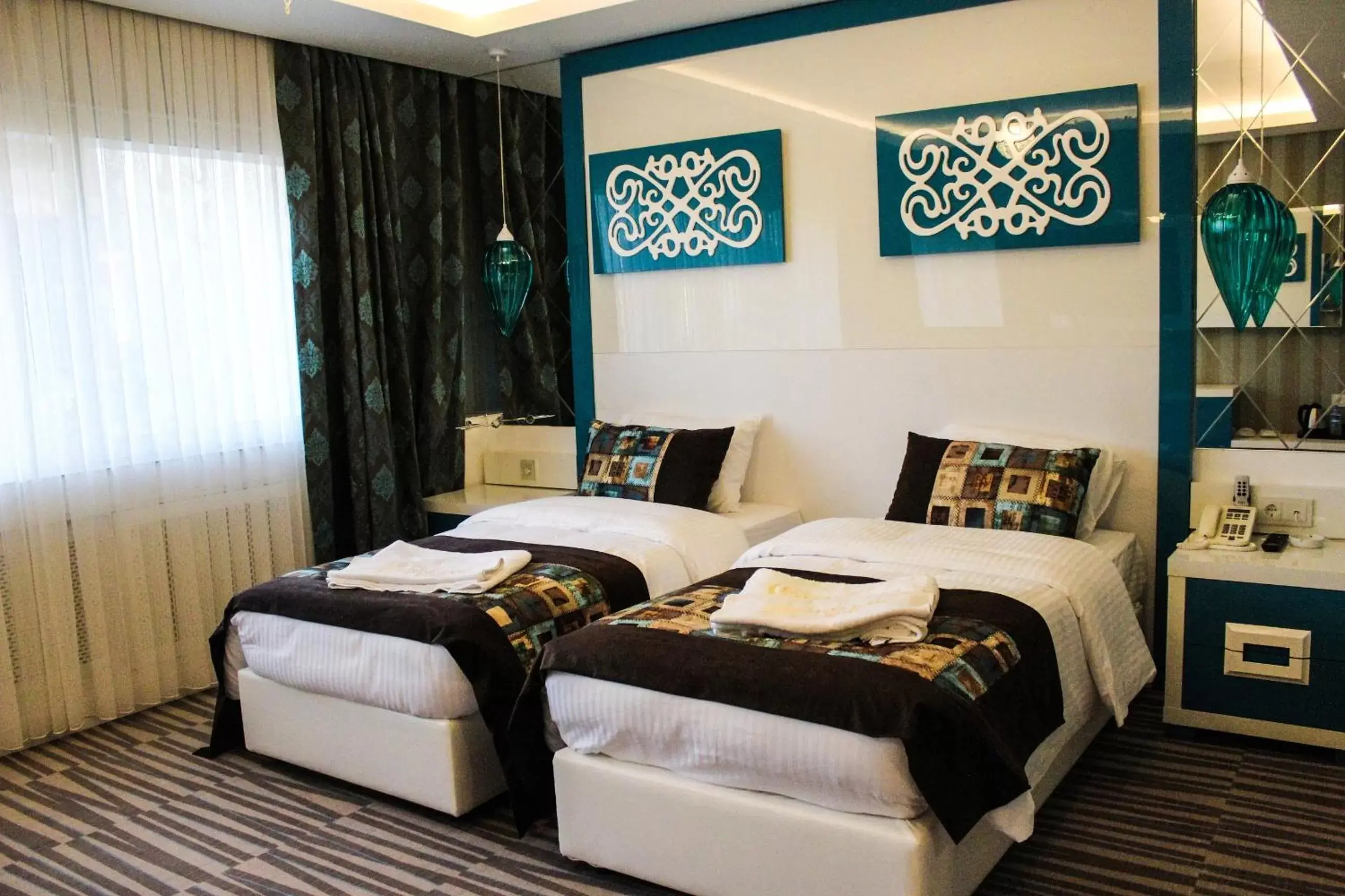 Photo of the whole room, Room Photo in Grand Bursa Hotel