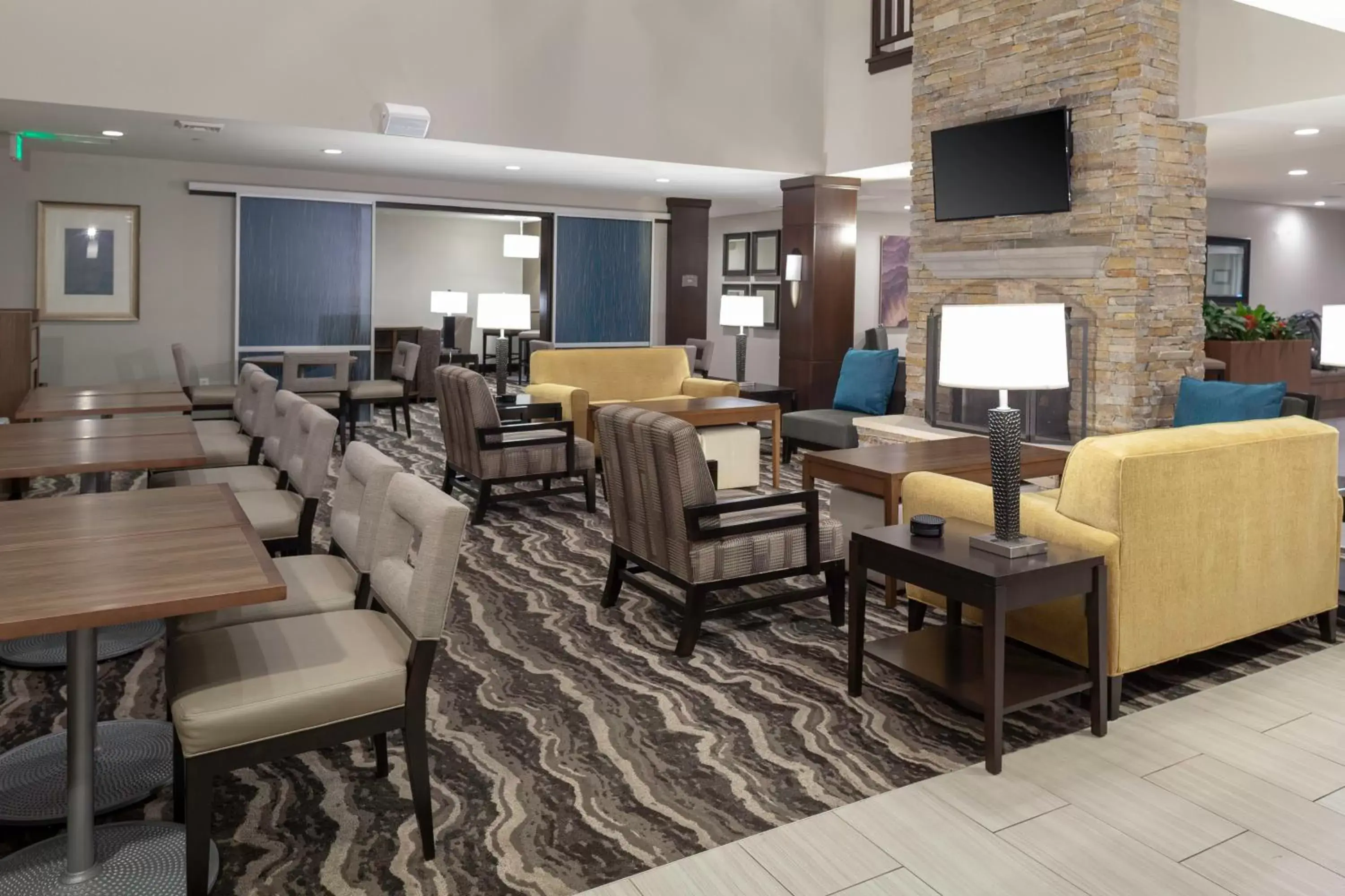 Restaurant/places to eat in Staybridge Suites - Gilbert - East Mesa, an IHG Hotel