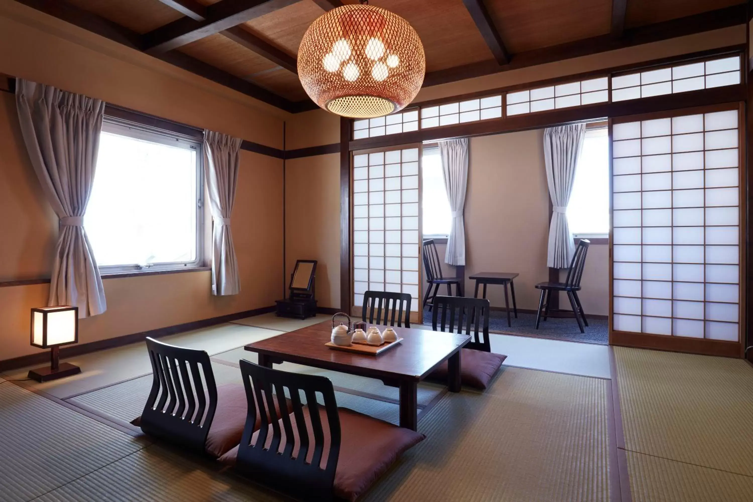 Photo of the whole room, Seating Area in Matsumoto Hotel Kagetsu