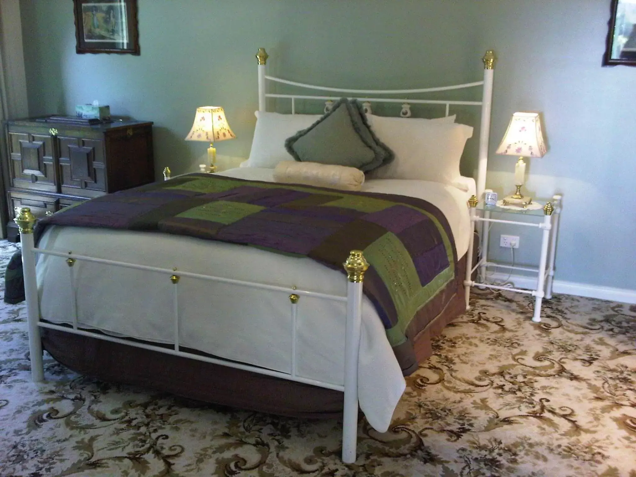 Bed in Wild Cattle Creek Estate