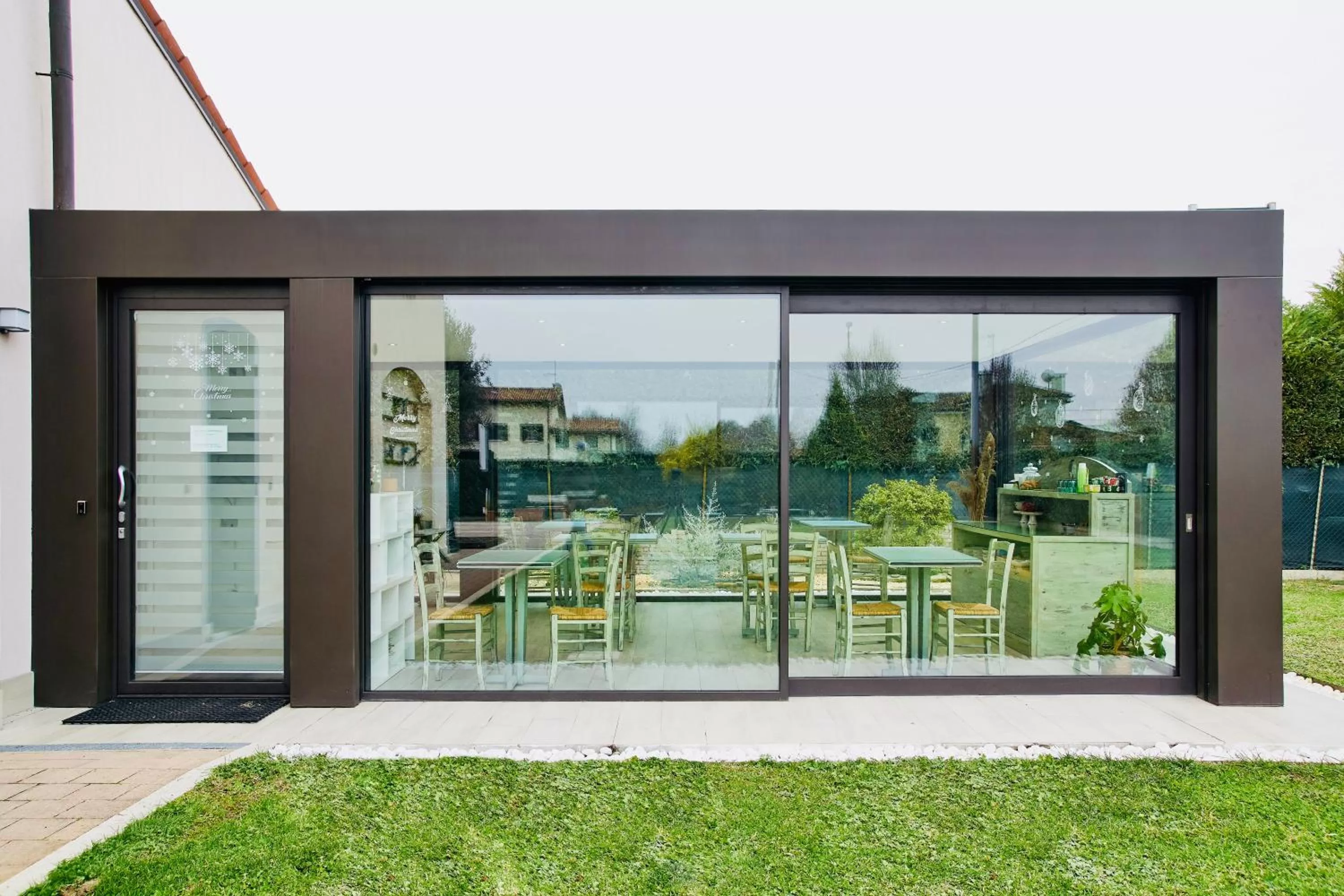 Property building in Villa Myosotis