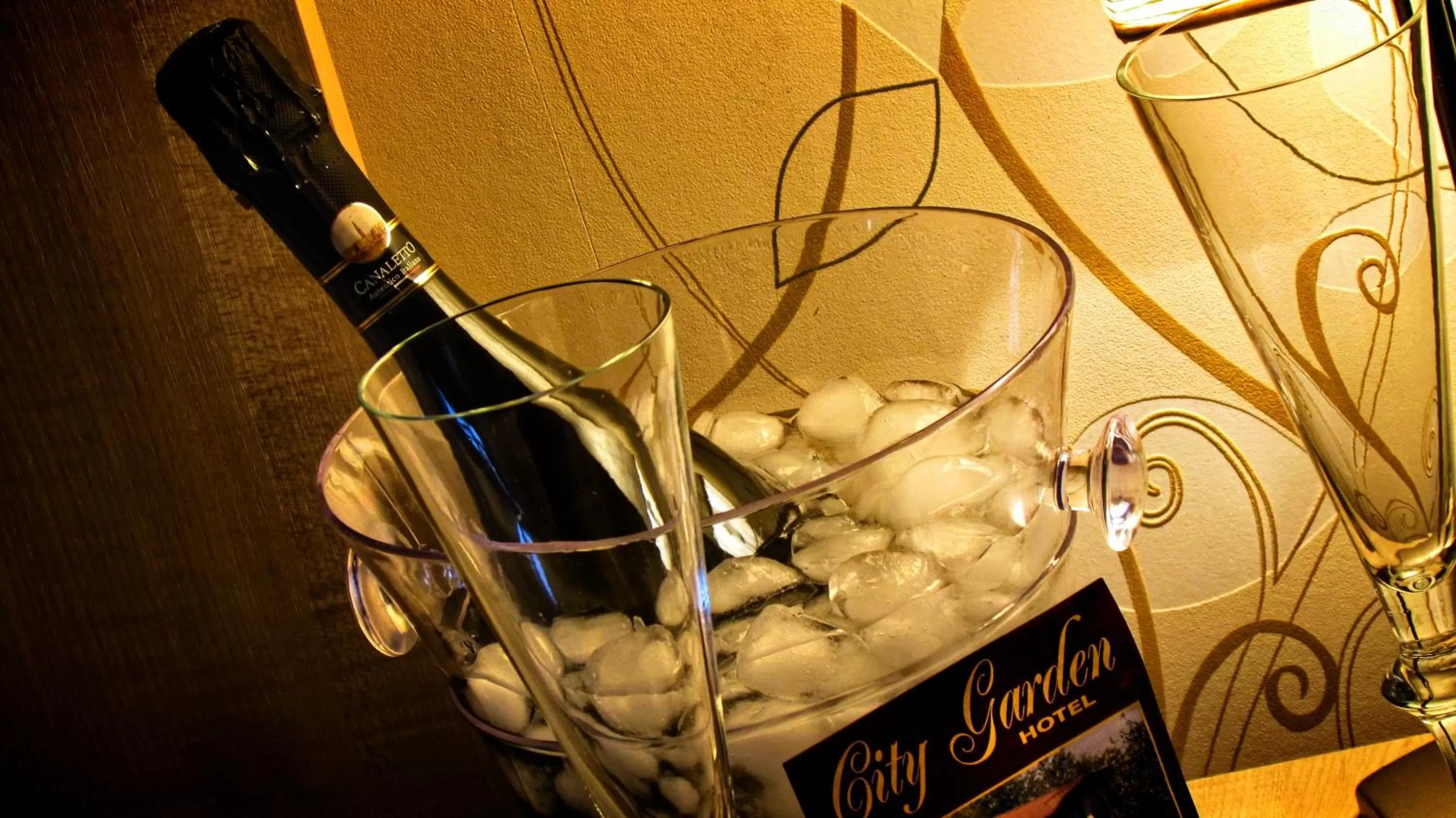 Alcoholic drinks in City Garden Rooms and Apartments