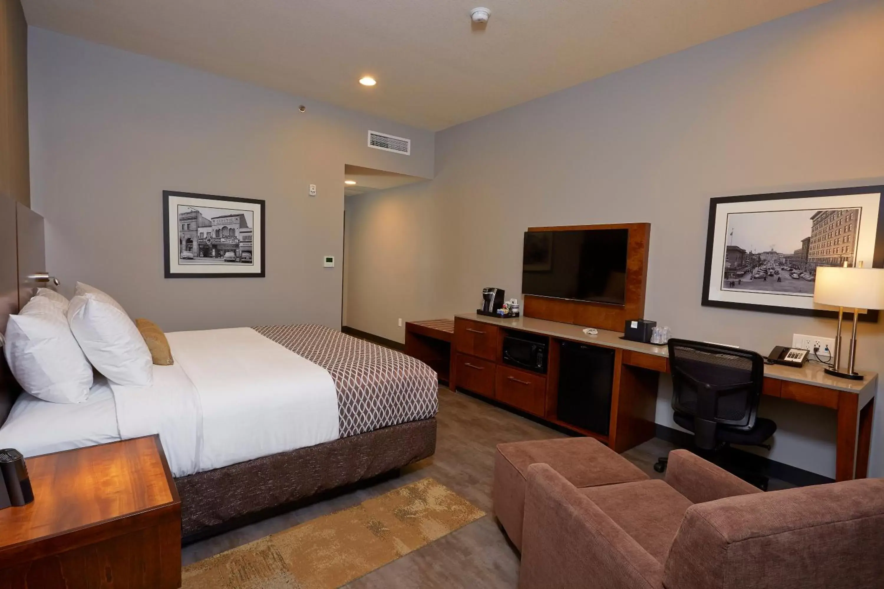 Bedroom in Best Western Plus East Side