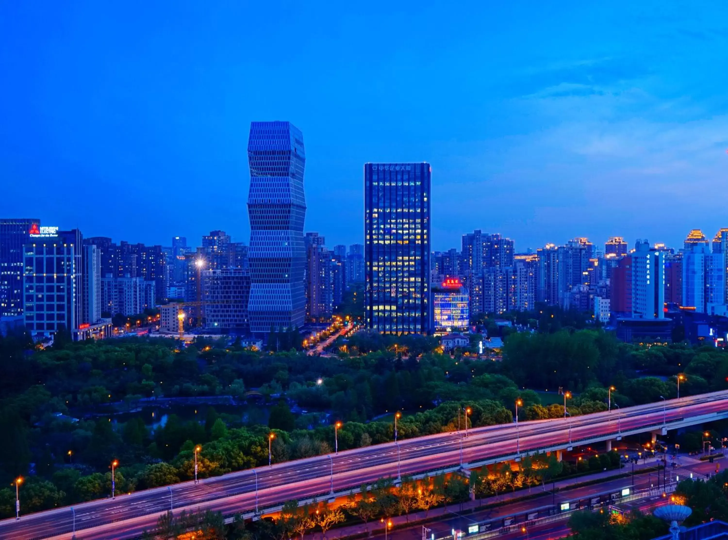 Night in Hongqiao Jin Jiang Hotel (Formerly Sheraton Shanghai Hongqiao Hotel)