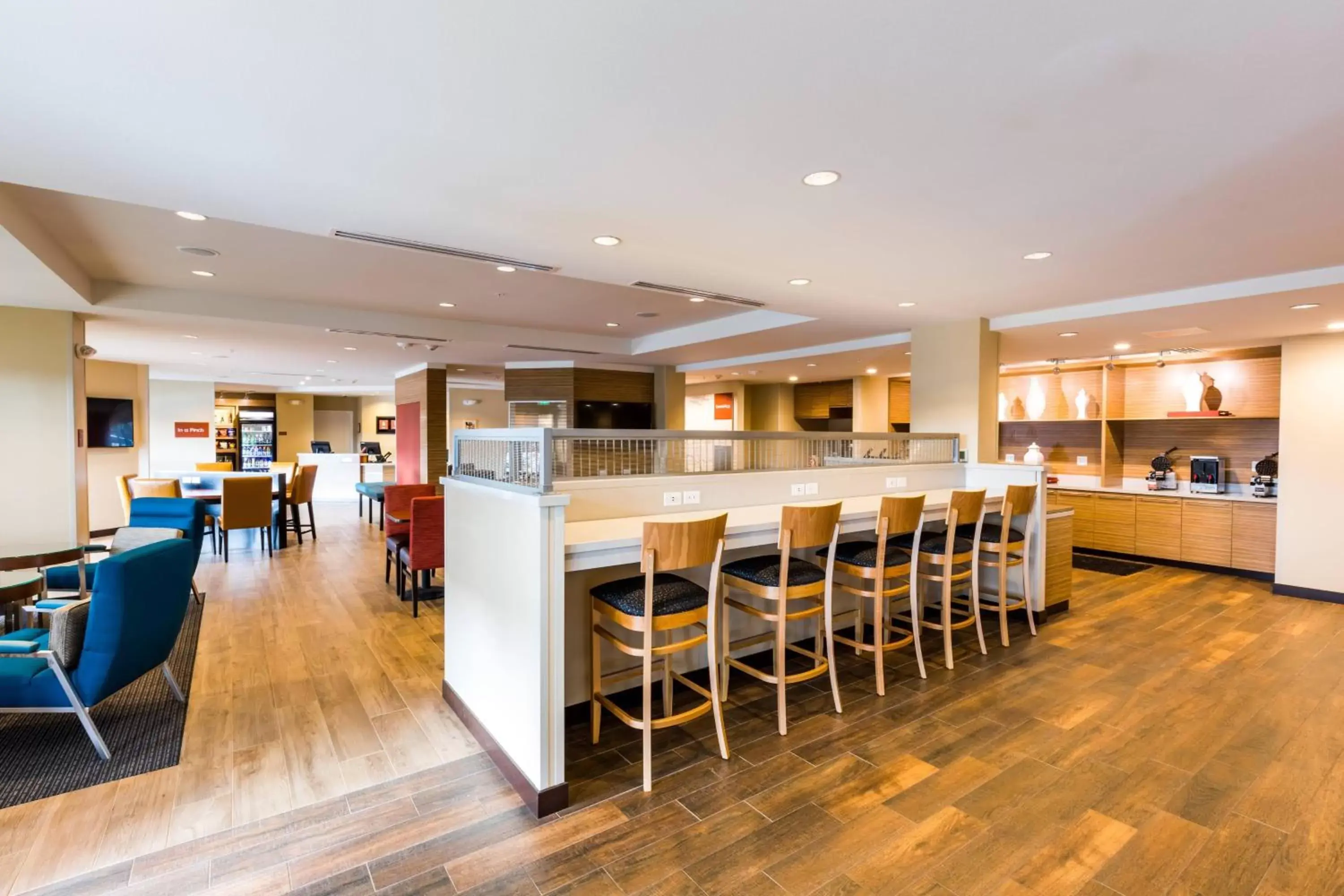 Breakfast in TownePlace Suites by Marriott Portland Beaverton