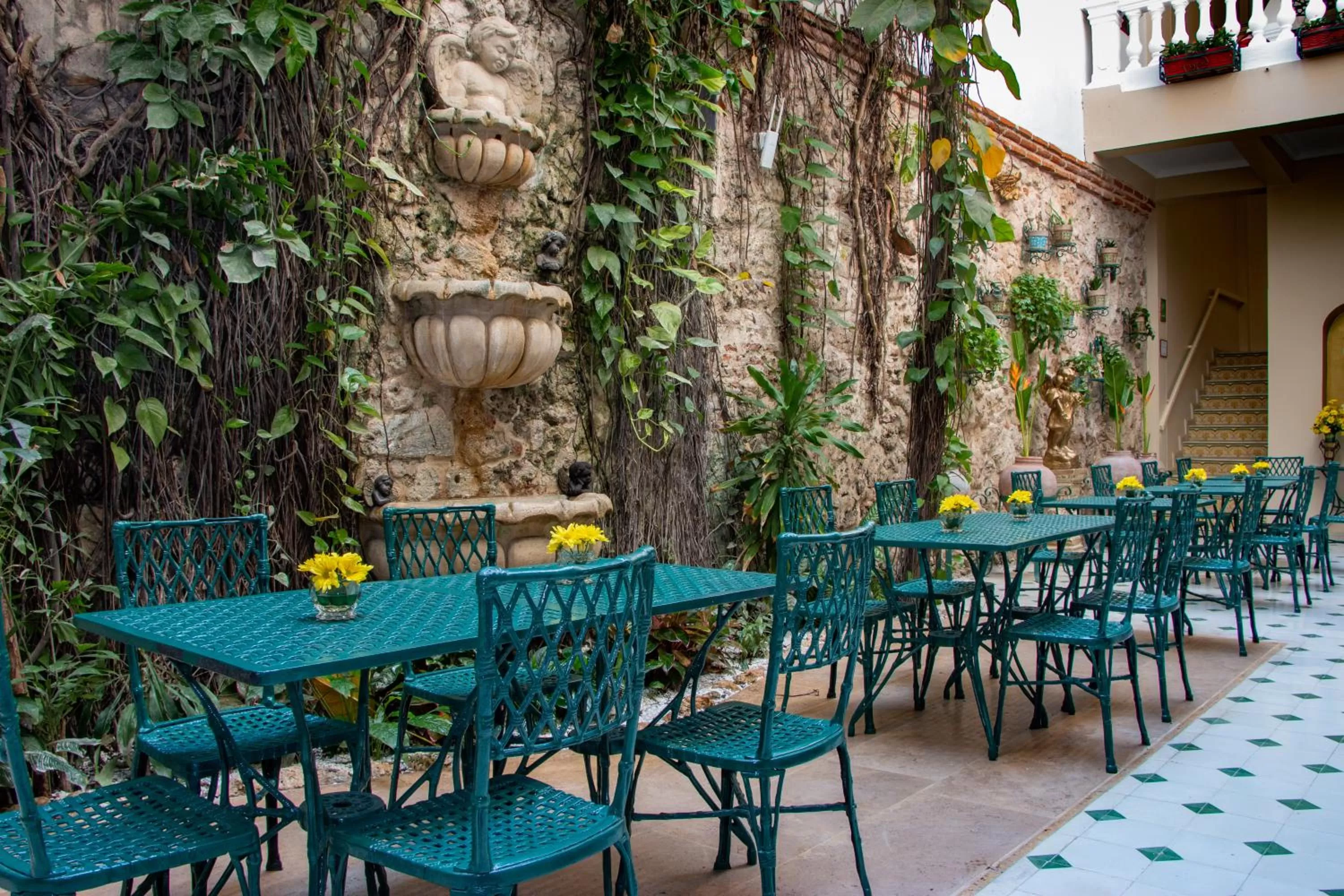 Patio in Hotel Casa La Fe