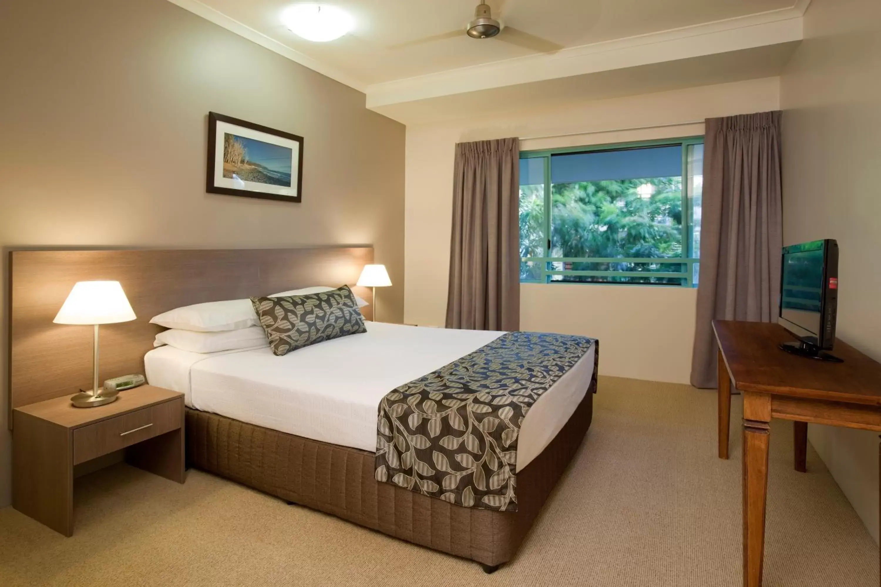 Bedroom, Bed in Coral Sands Beachfront Resort
