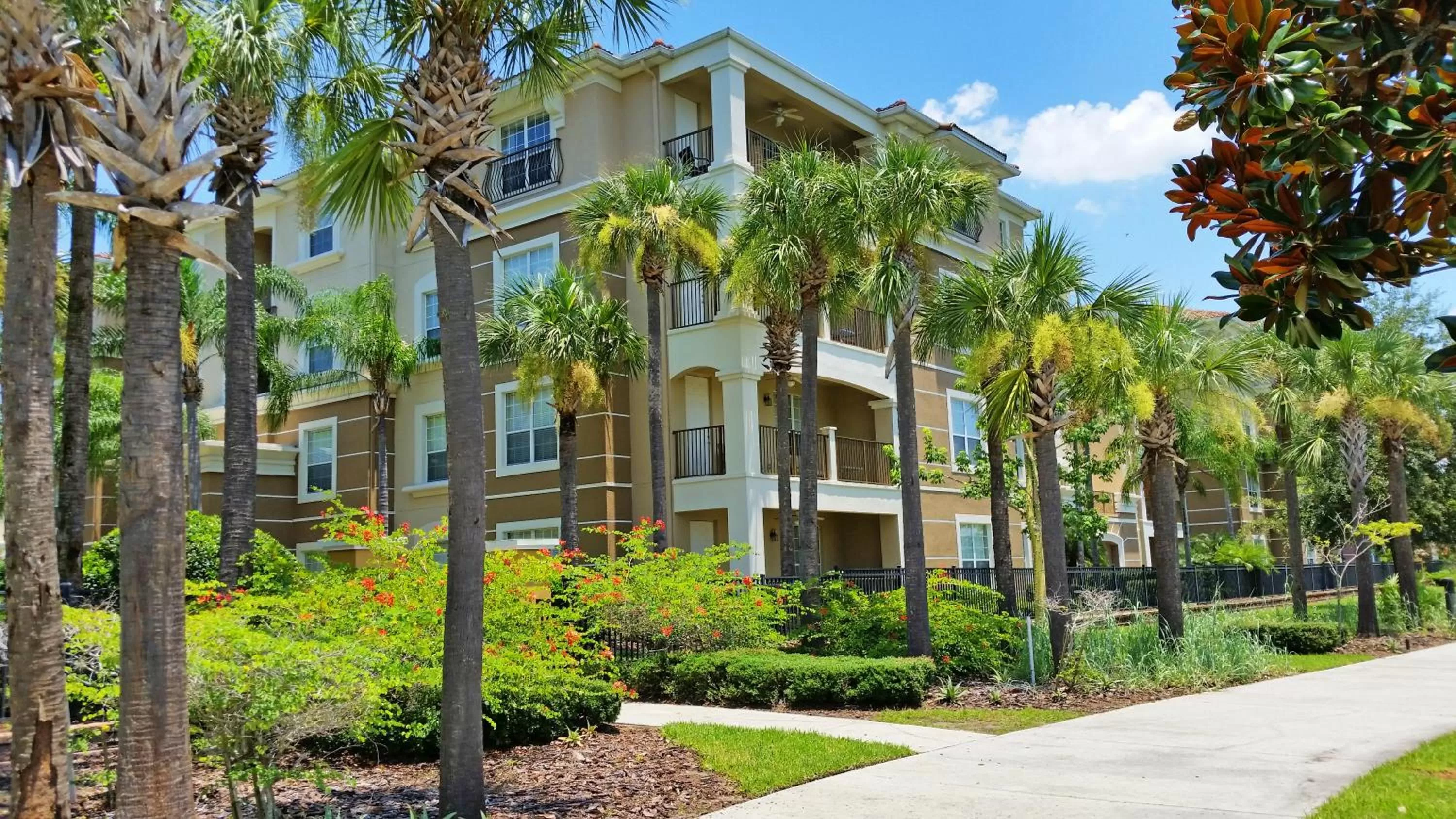 Facade/entrance, Property Building in Casiola Vacation Homes