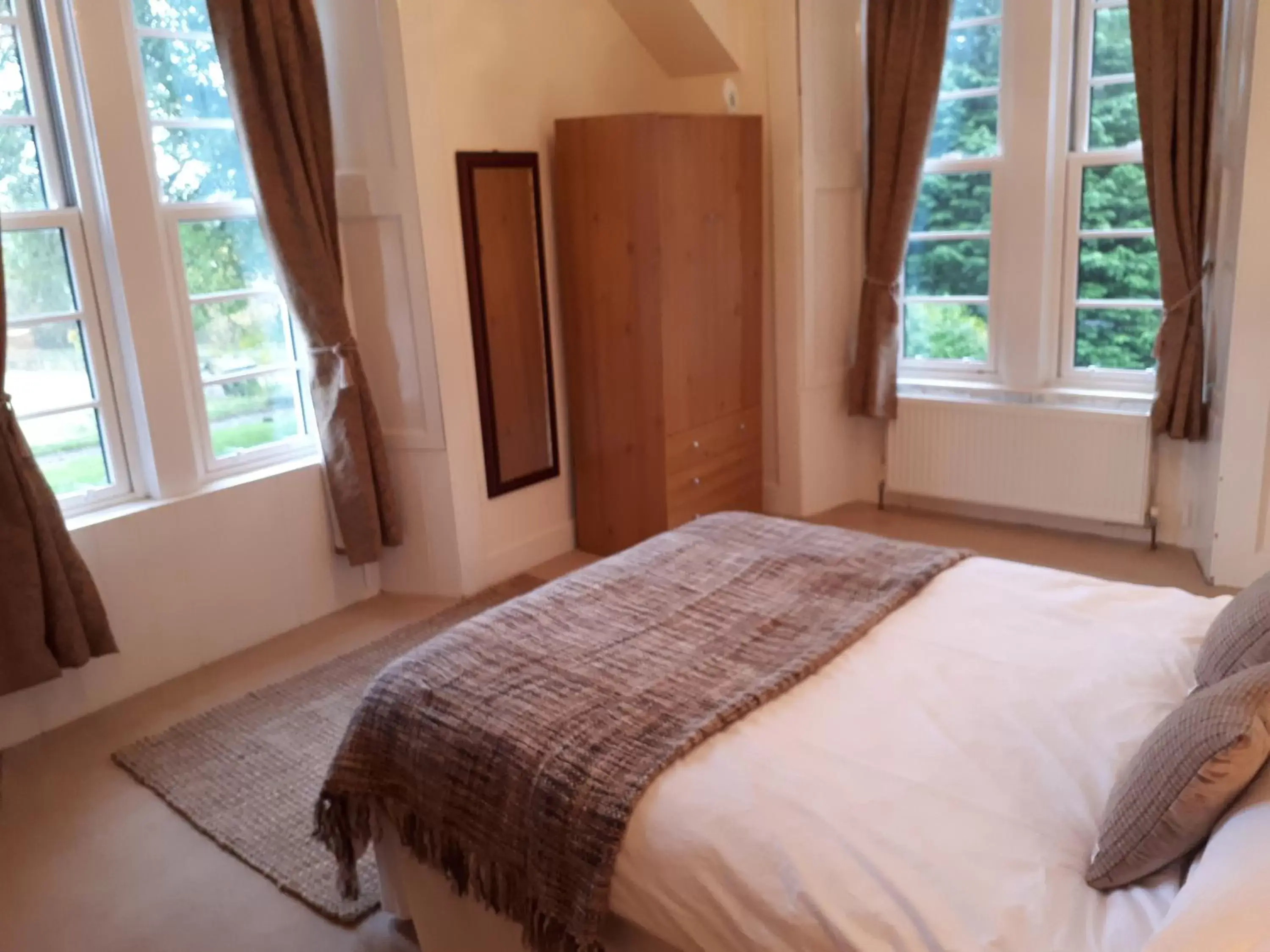 Triple Room with Private Bathroom in Rigg House B&B Triple Room with Private Bathroom in Rigg House B&B