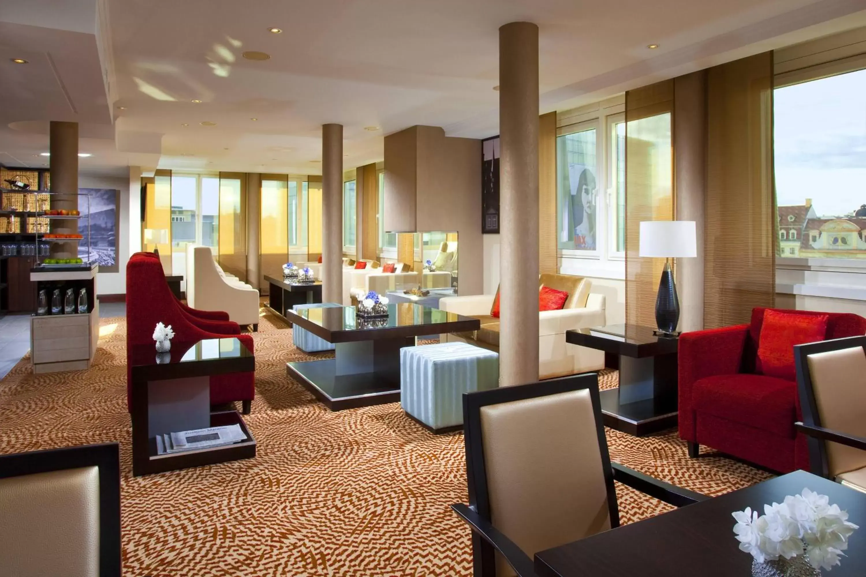 Lounge or bar in Leipzig Marriott Hotel