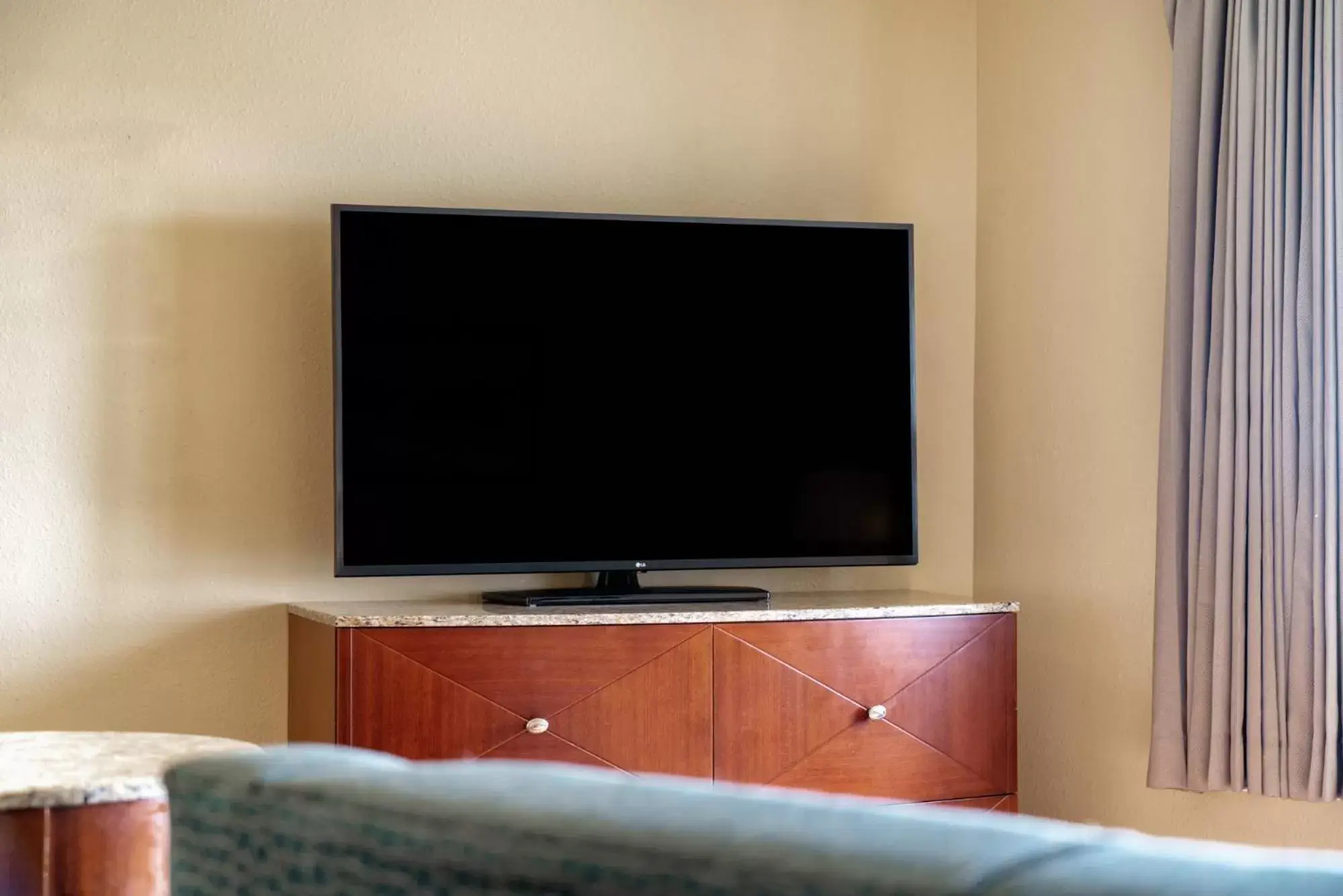 TV and multimedia, TV/Entertainment Center in La Quinta by Wyndham Cocoa Beach Oceanfront