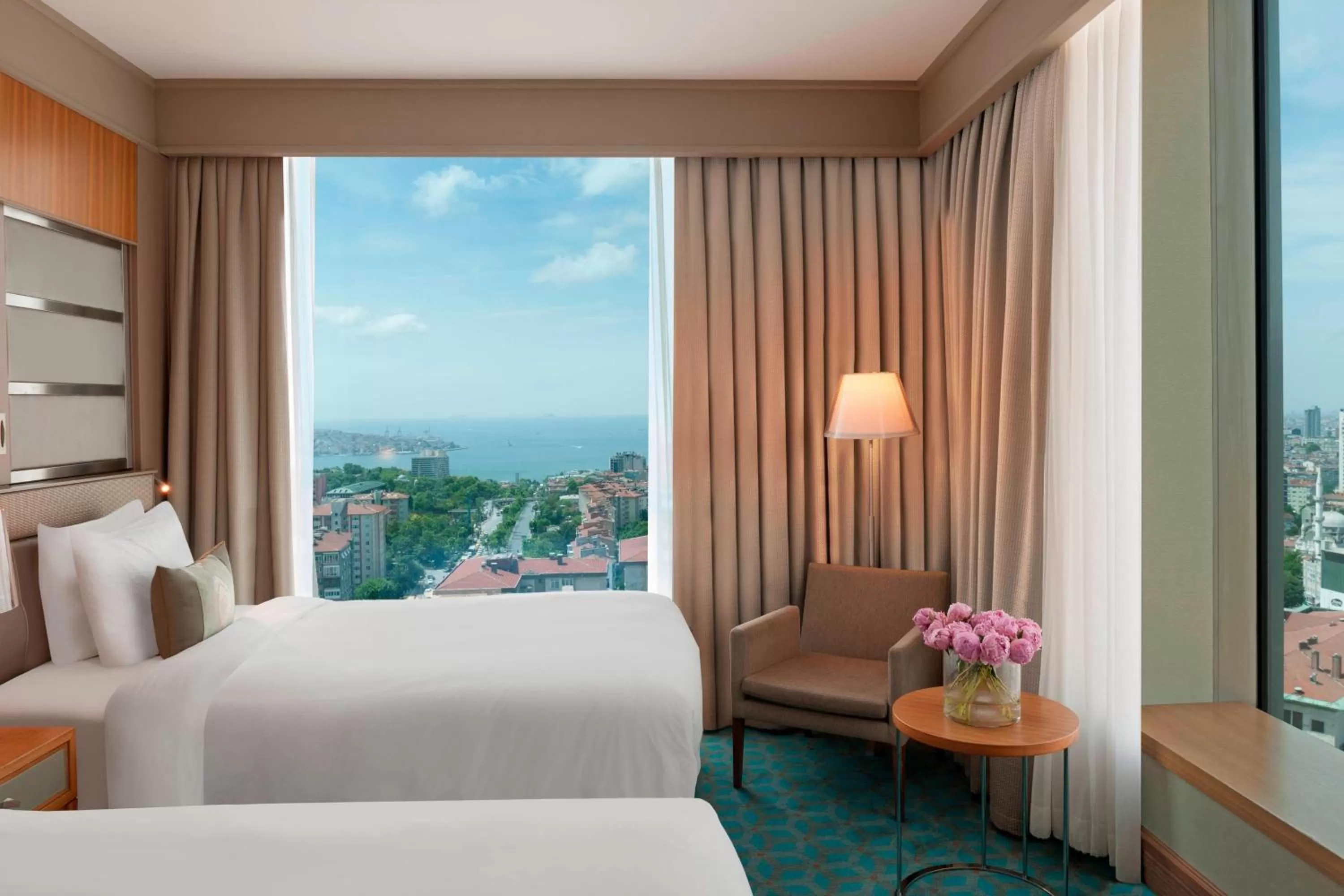 Photo of the whole room, Bed in Renaissance Istanbul Polat Bosphorus Hotel