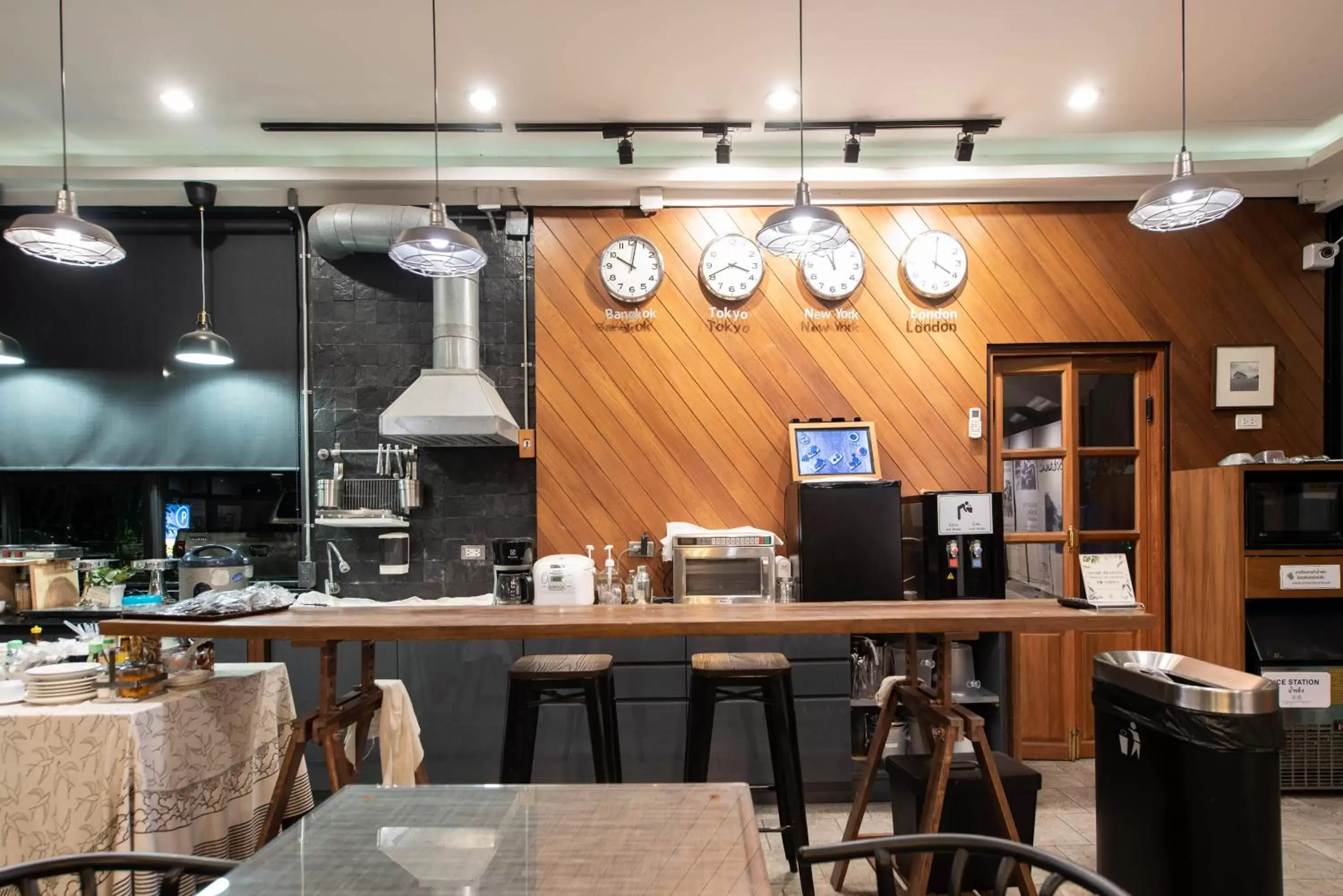 Restaurant/places to eat in Botanic Service Room at Impact Muangthongthani - SHA Certified Restaurant/places to eat in Botanic Service Room at Impact Muangthongthani - SHA Certified