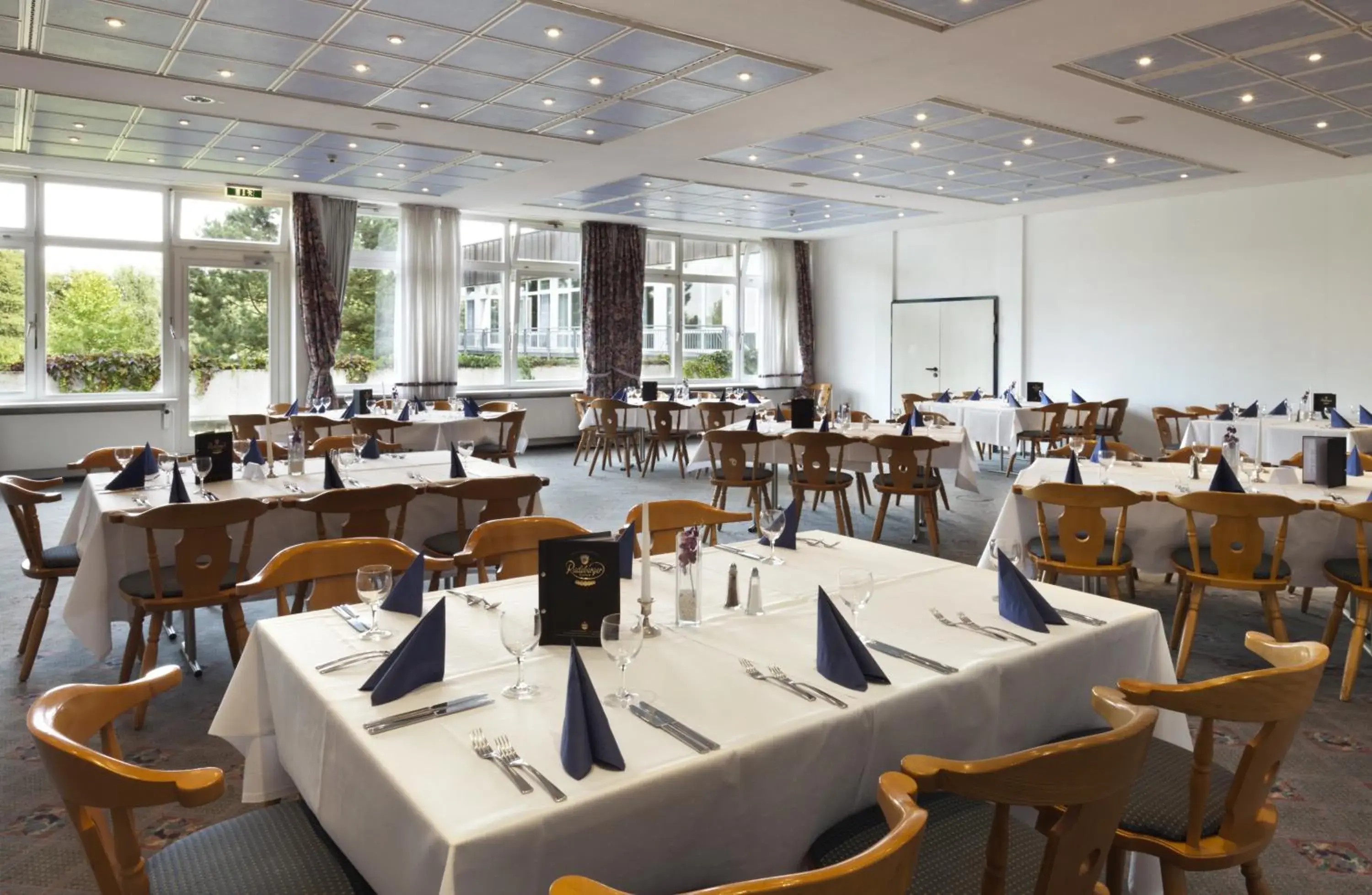 Banquet/Function facilities, Restaurant/Places to Eat in Tryp by Wyndham Bad Bramstedt