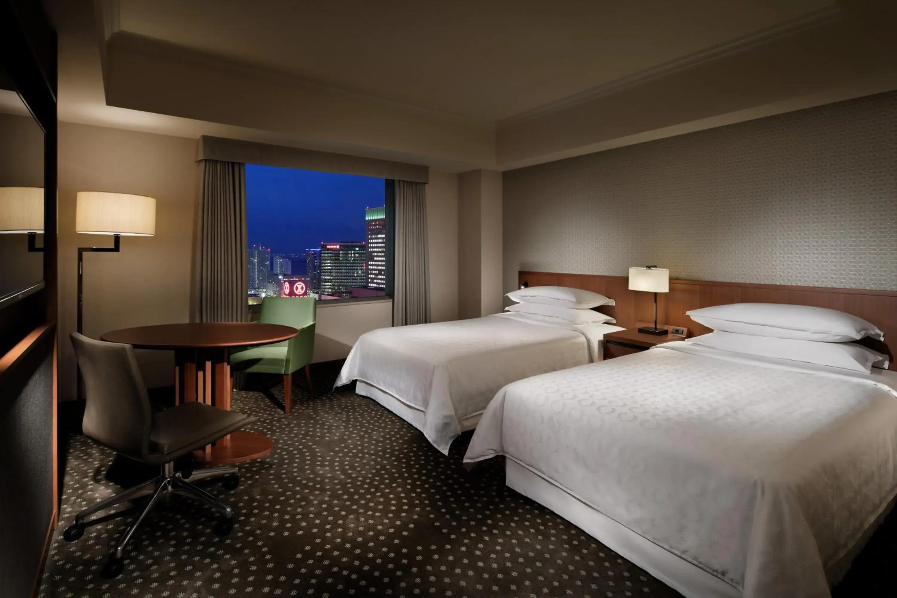 Photo of the whole room in Yokohama Bay Sheraton Hotel and Towers