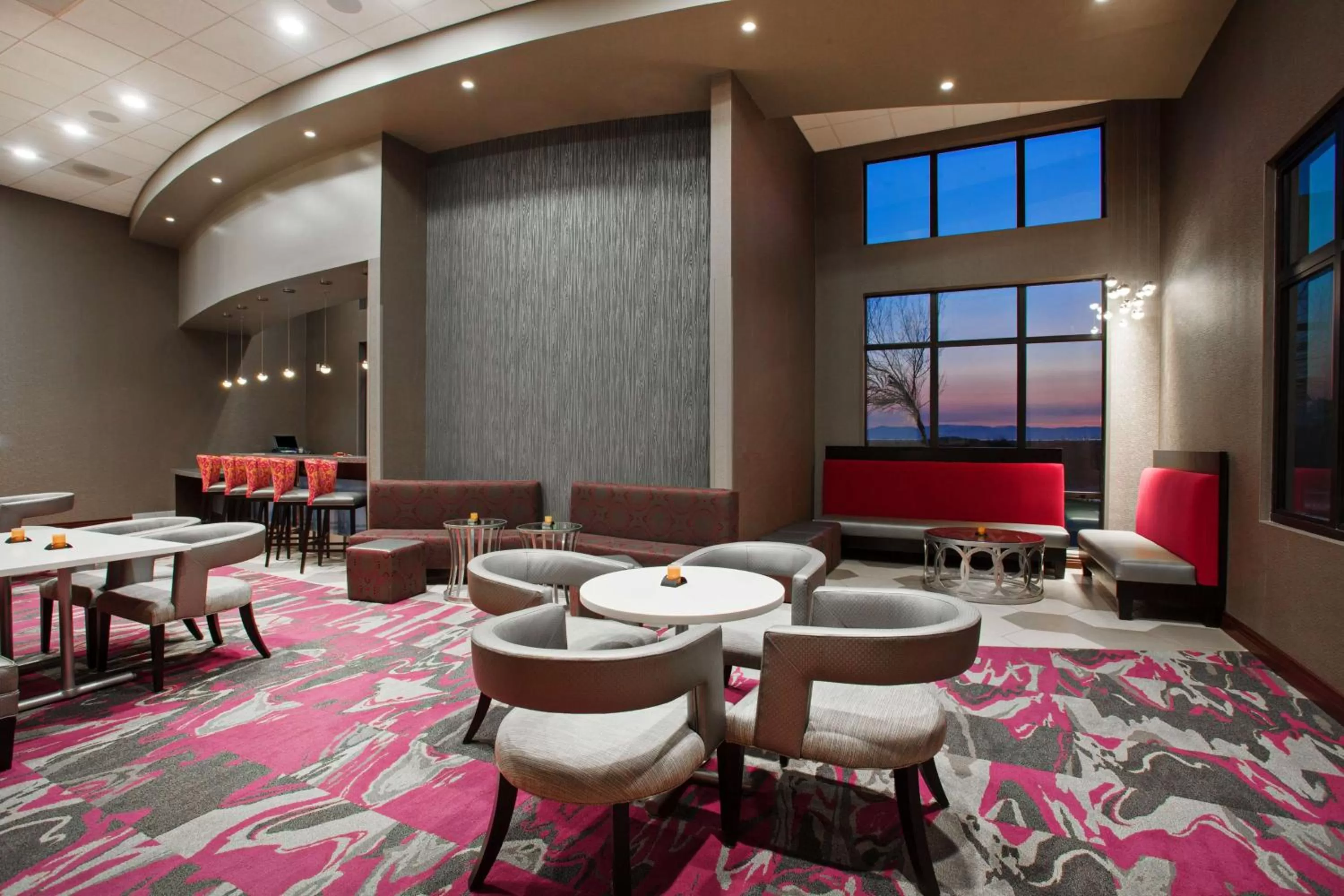 Lounge or bar in Hampton Inn & Suites Oakland Airport-Alameda
