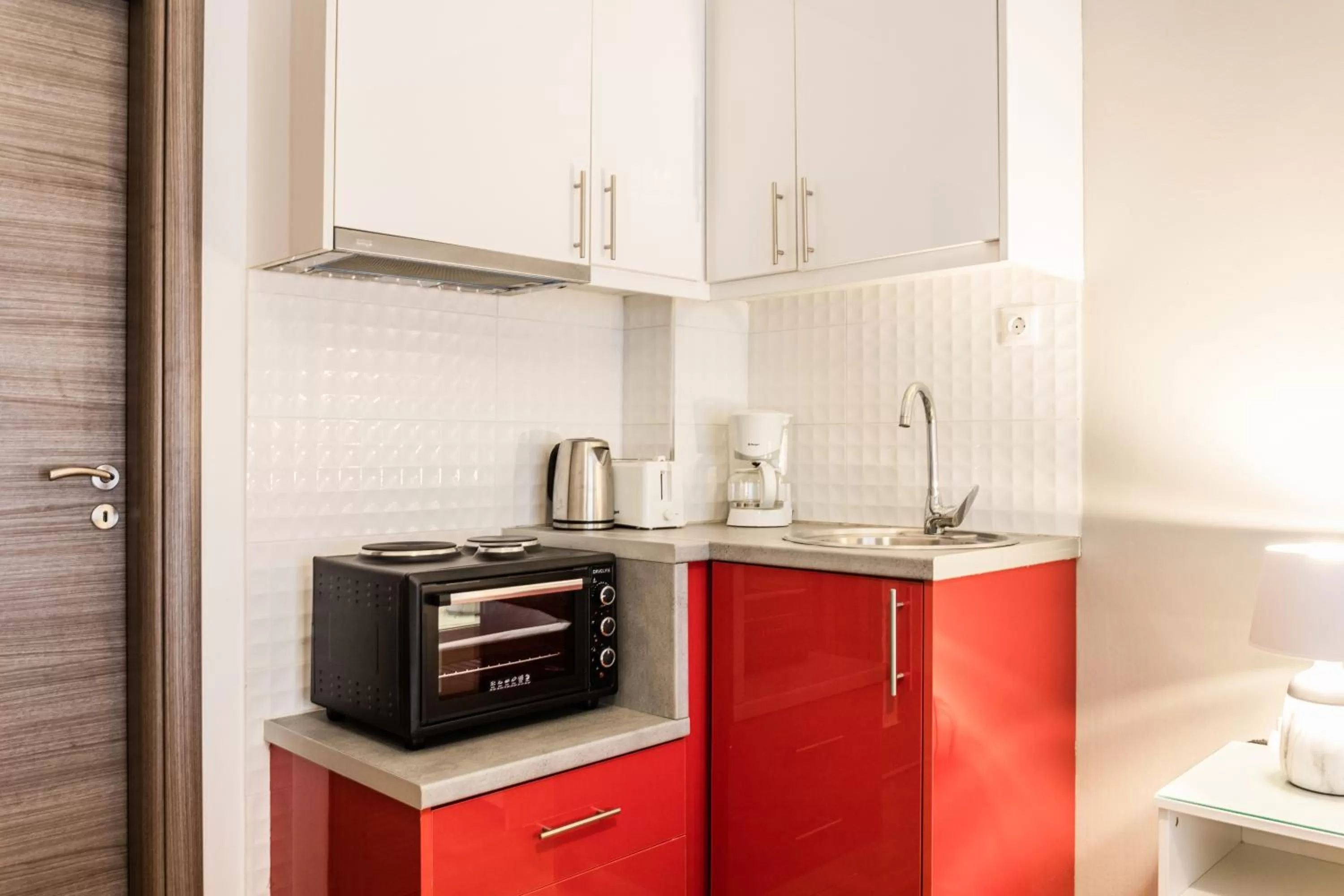 Kitchen or kitchenette in Nicholas Point Apartments and Rooms