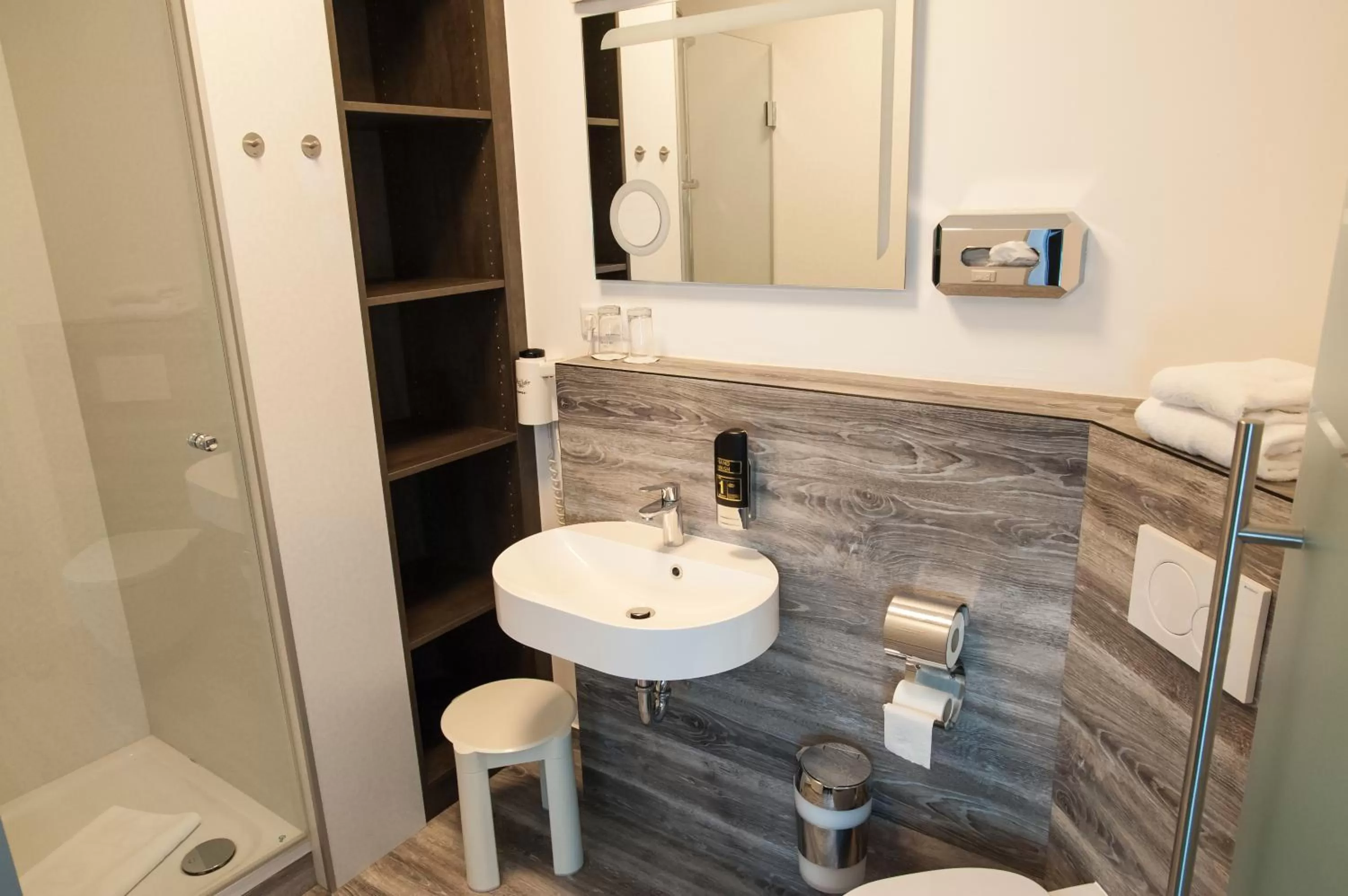 Bathroom in Amalienburg - Boutique & Boarding Hotel