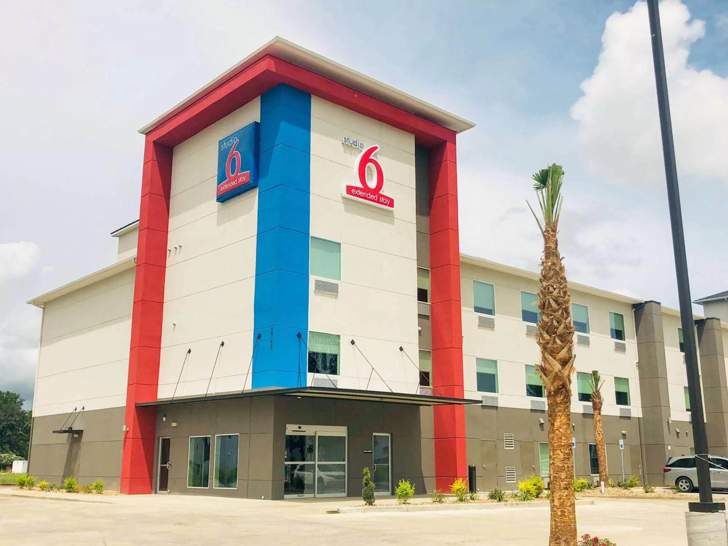 Property building in Studio 6-Port Allen, LA - Baton Rouge I-10