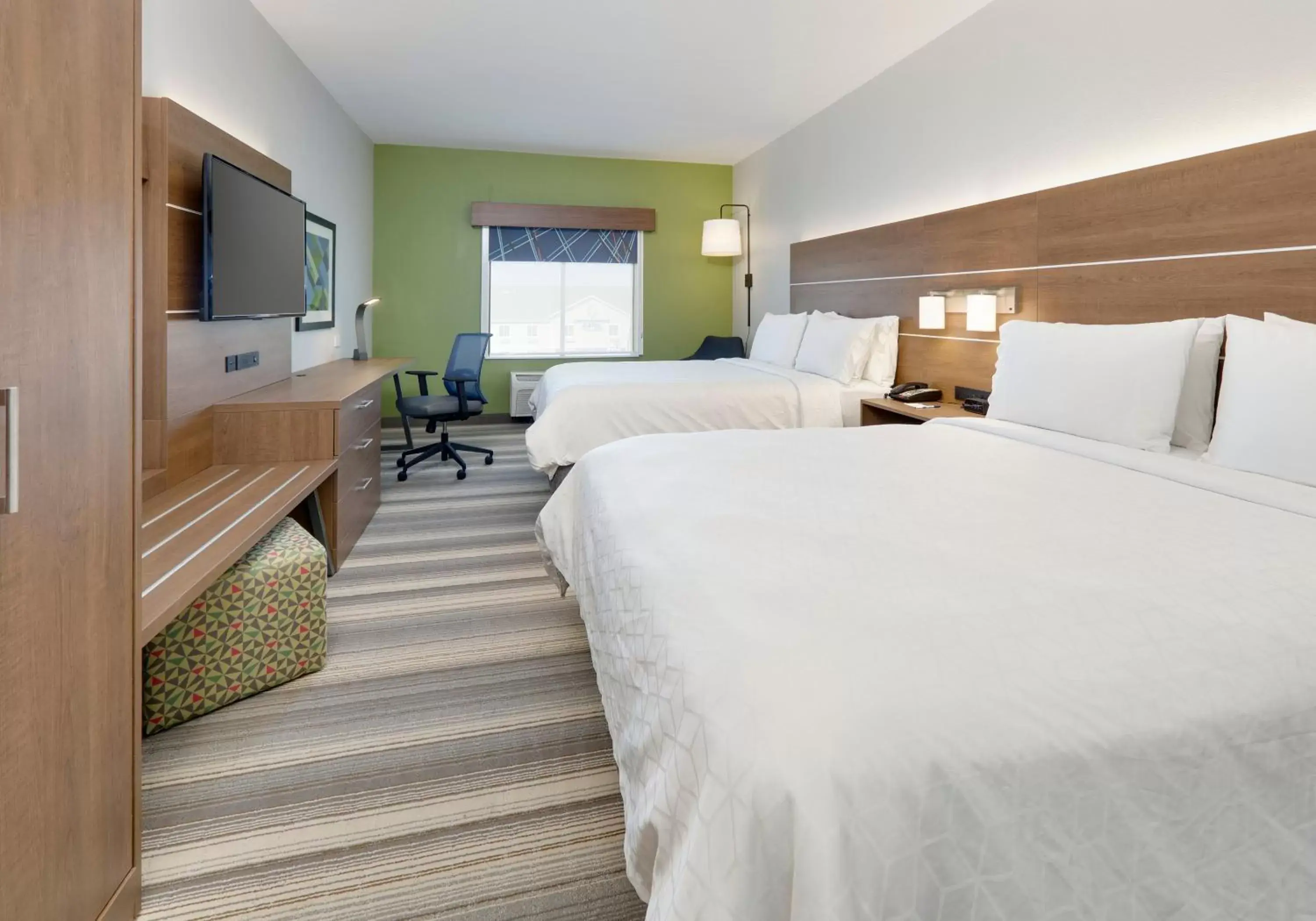 Photo of the whole room, Bed in Holiday Inn Express Denton UNT TWU, an IHG Hotel