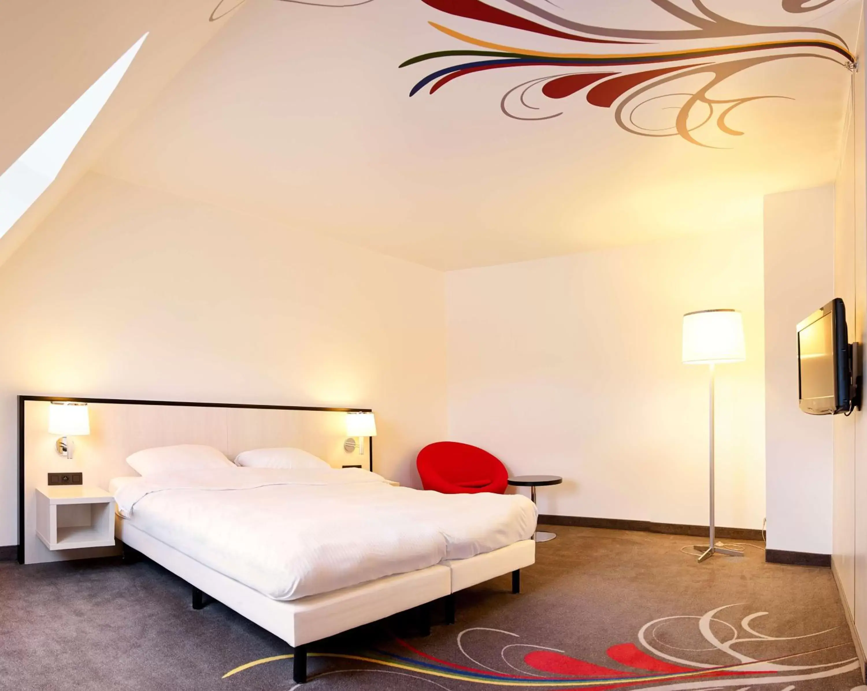 Photo of the whole room, Bed in Hotel Park Inn by Radisson Brussels Midi