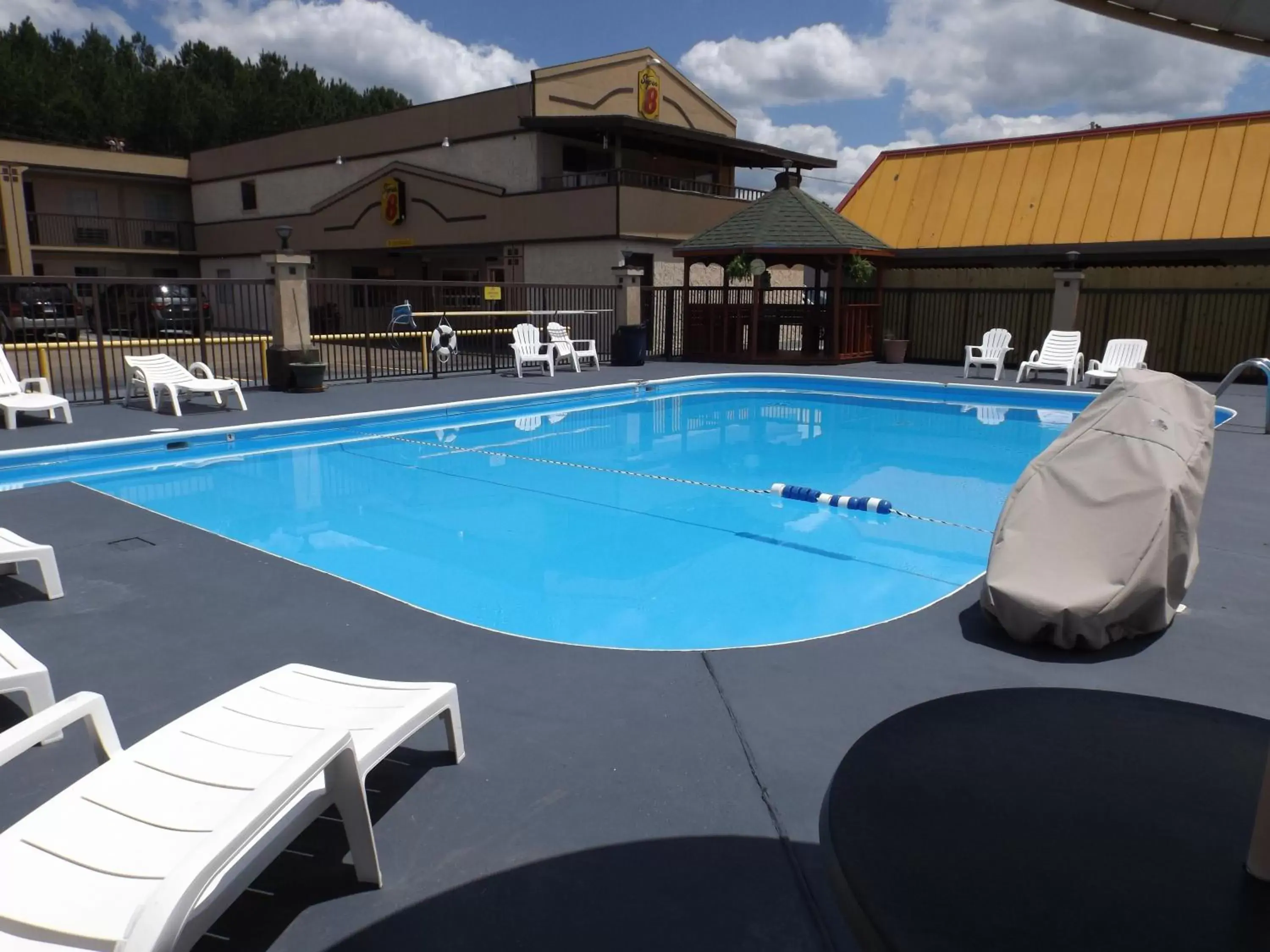 Swimming pool in Super 8 by Wyndham Monticello AR Swimming pool in Super 8 by Wyndham Monticello AR