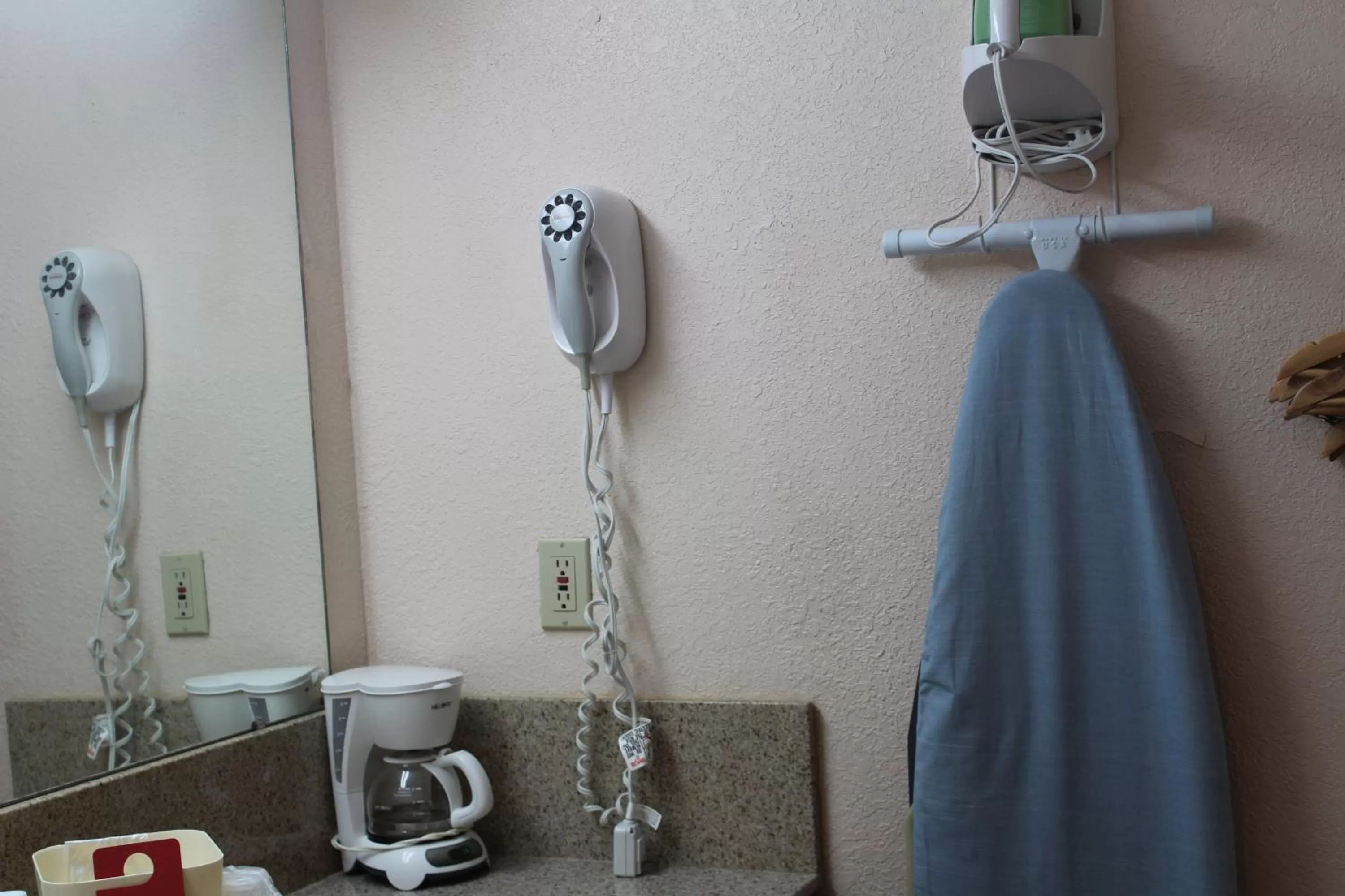 furniture in Americas Best Value Inn-Near NRG Park/Medical Center