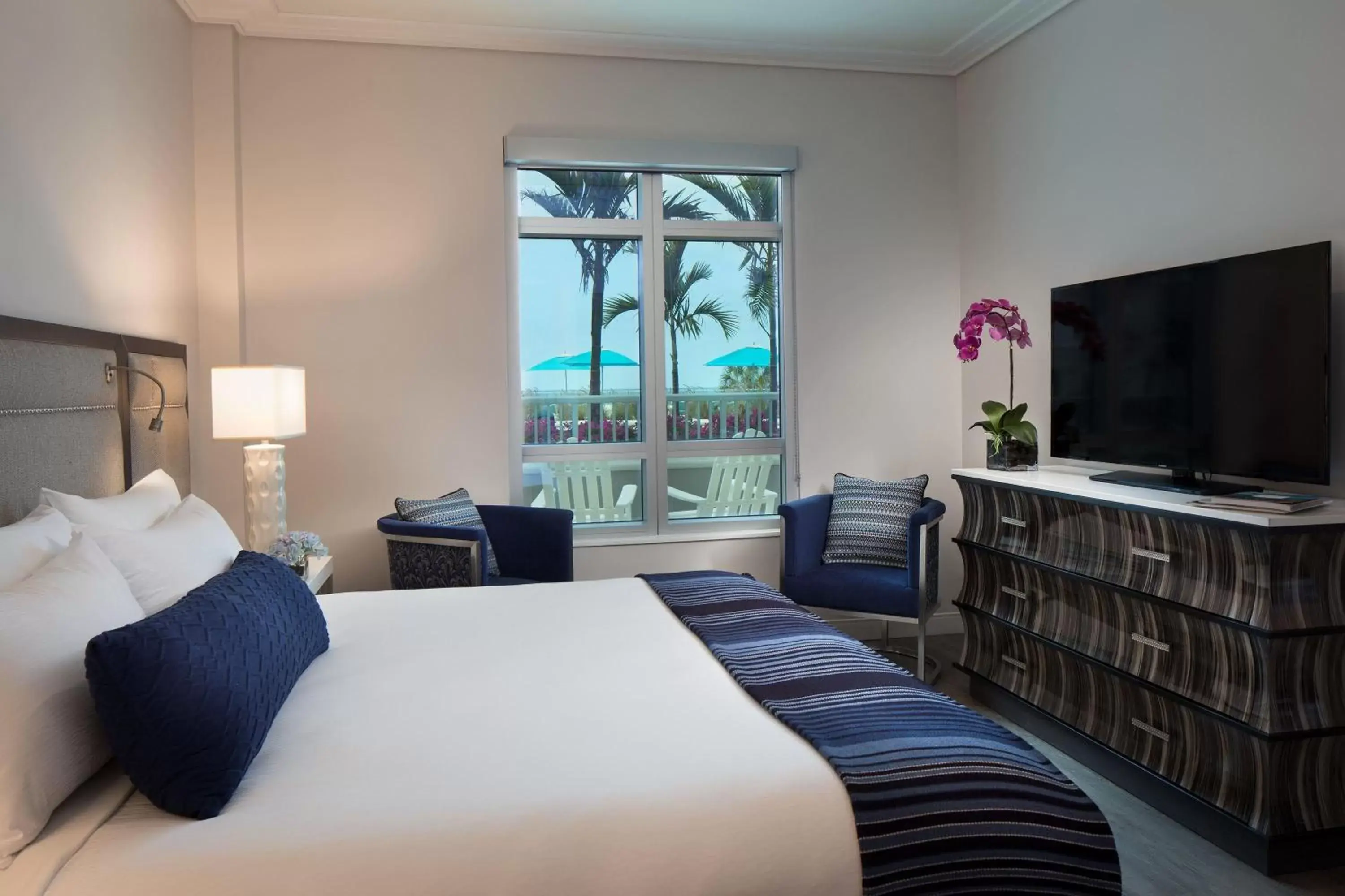 Bed in Treasure Island Beach Resort