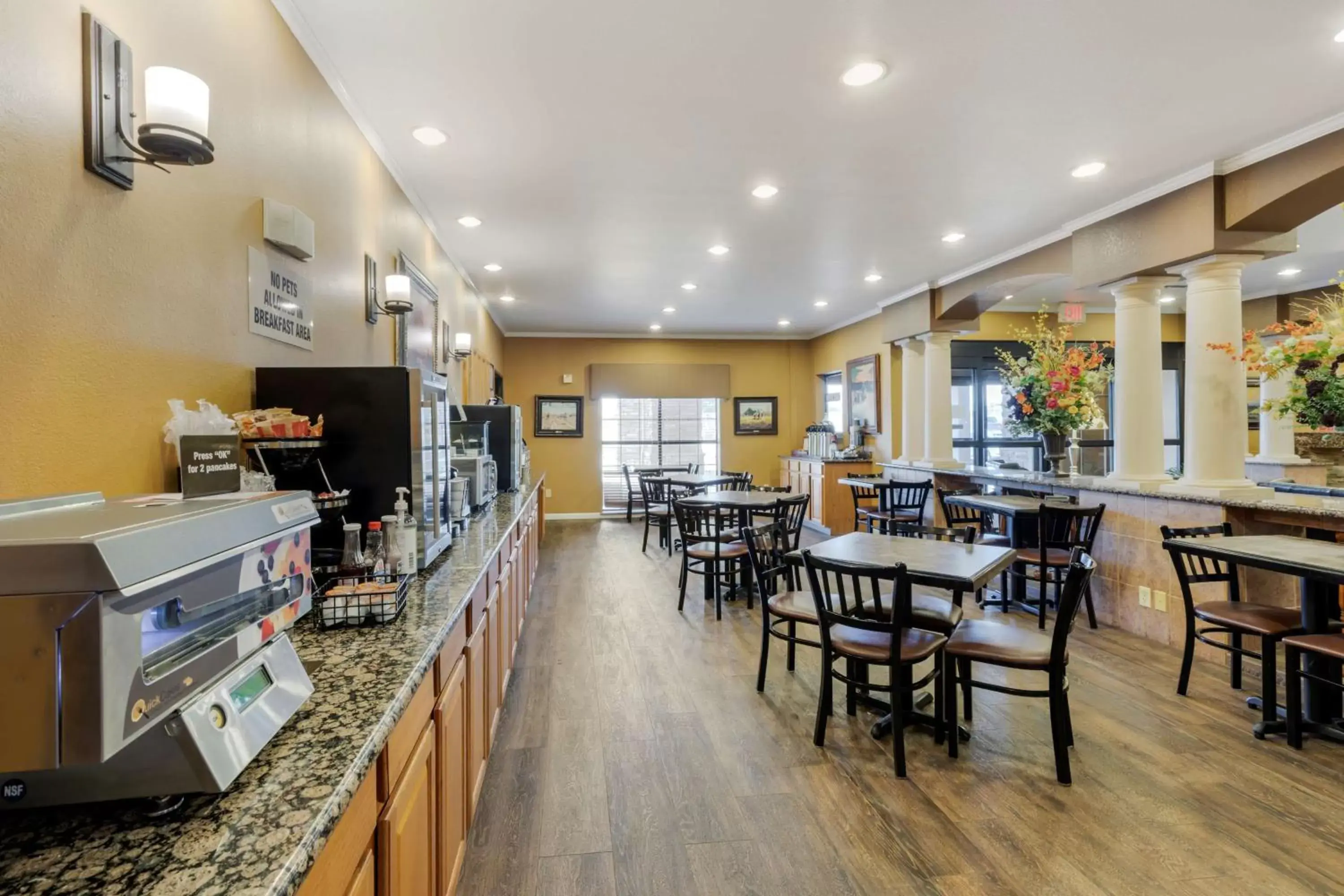 Breakfast, Restaurant/Places to Eat in Best Western Plus Red River Inn