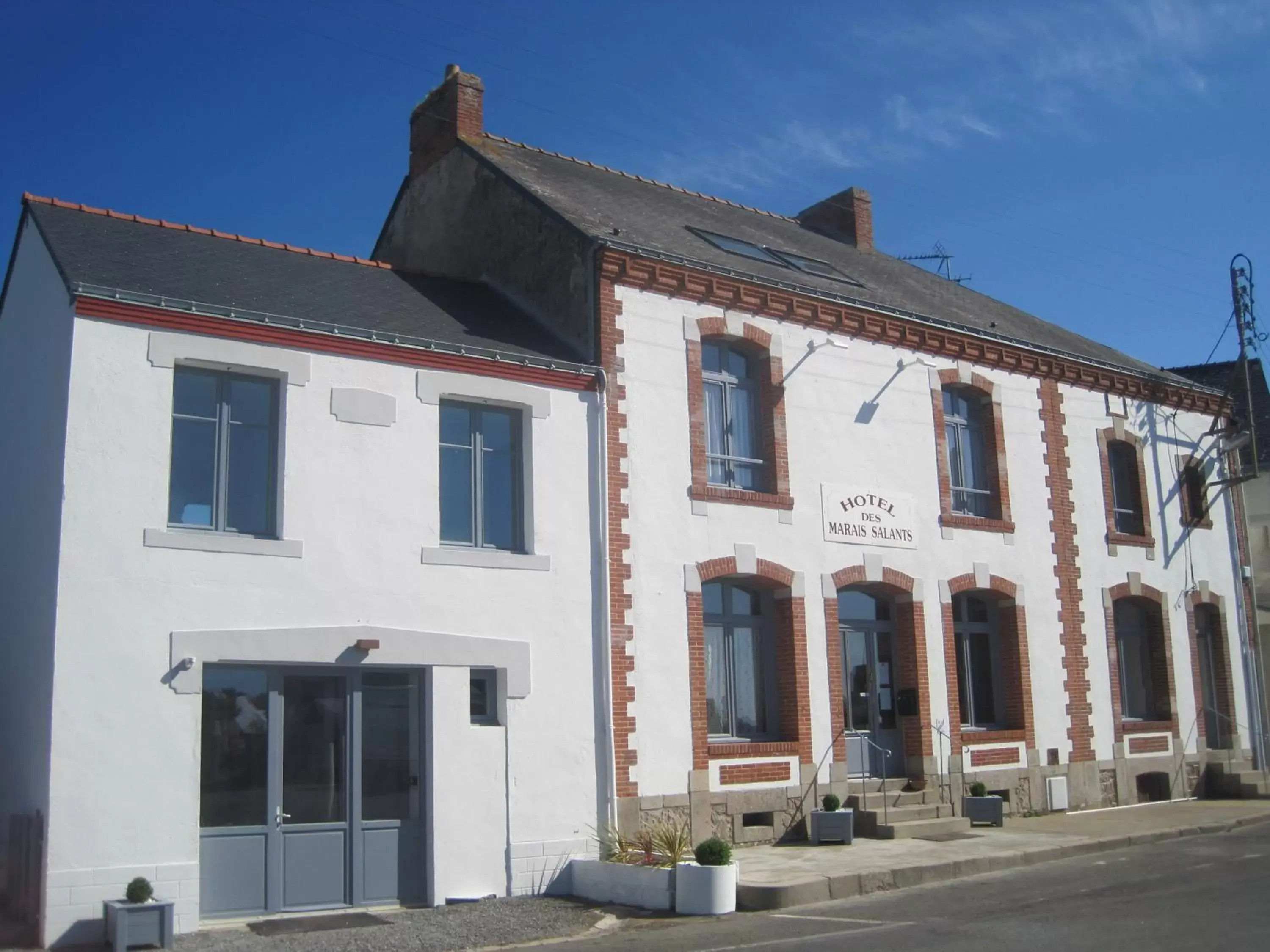 Facade/entrance, Property Building in Hôtel des Marais Salants