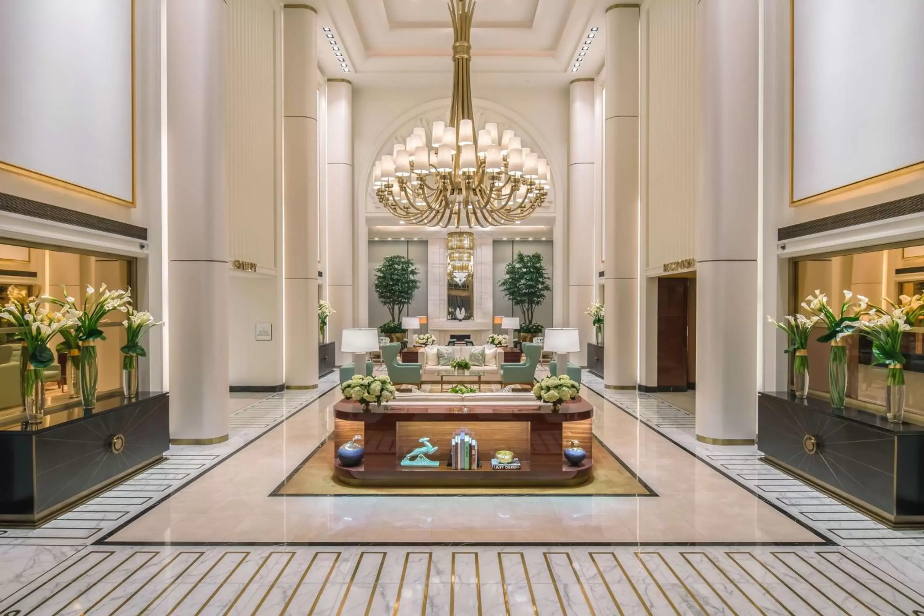 Lobby or reception in Waldorf Astoria Beverly Hills