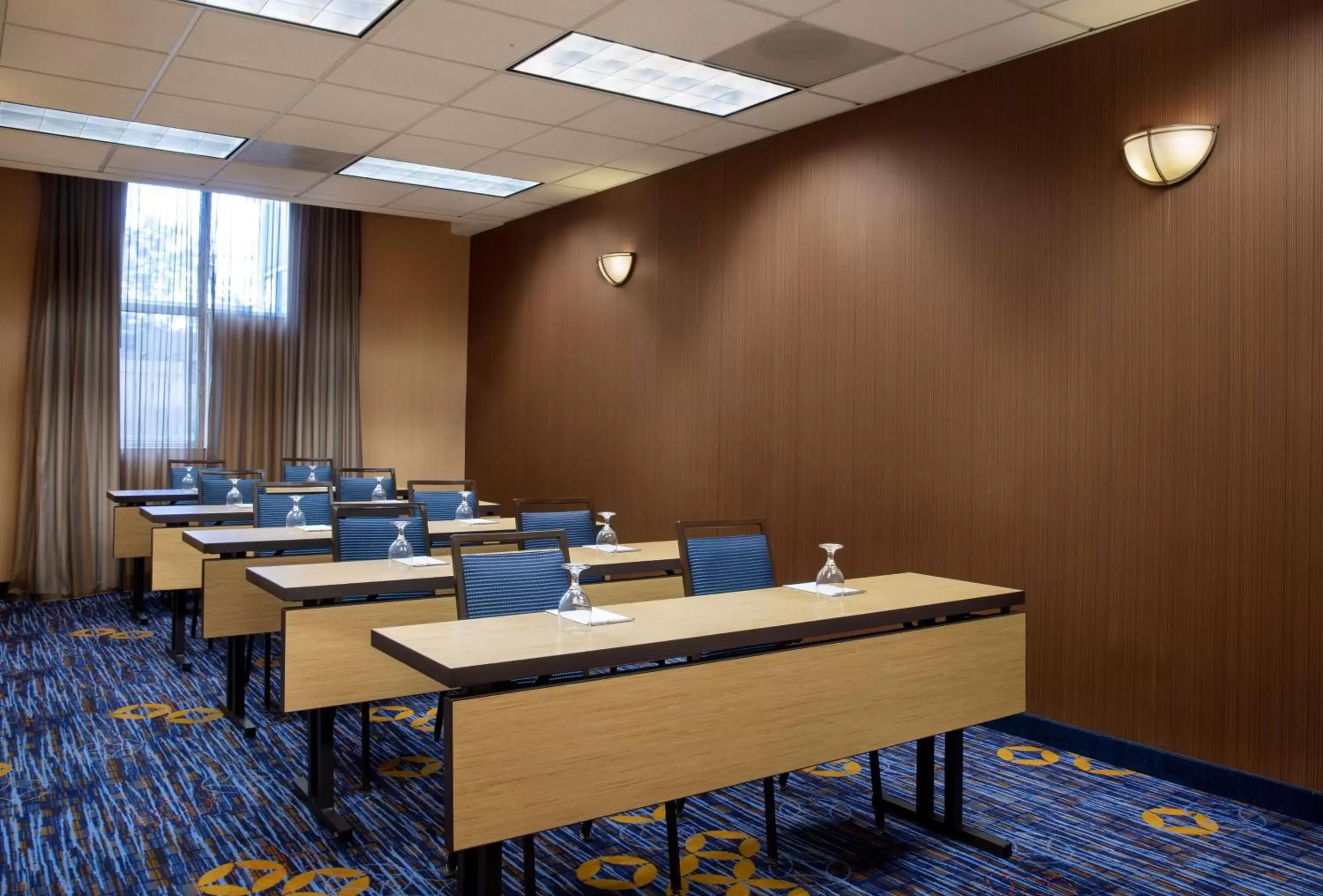 Meeting/conference room in Sonesta Emeryville San Francisco Bay Bridge