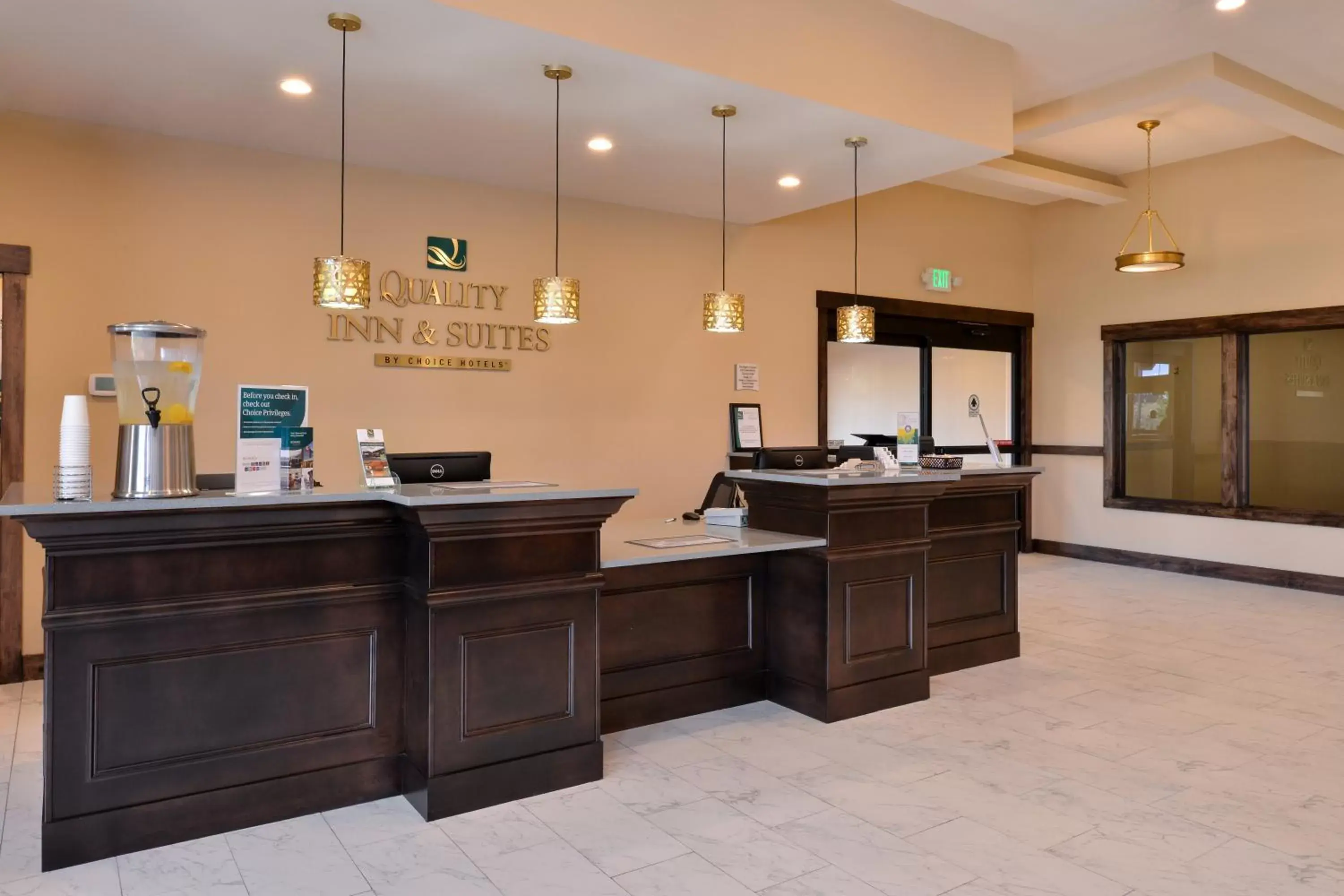 Lobby or reception, Lobby/Reception in Quality Inn & Suites Tacoma - Seattle