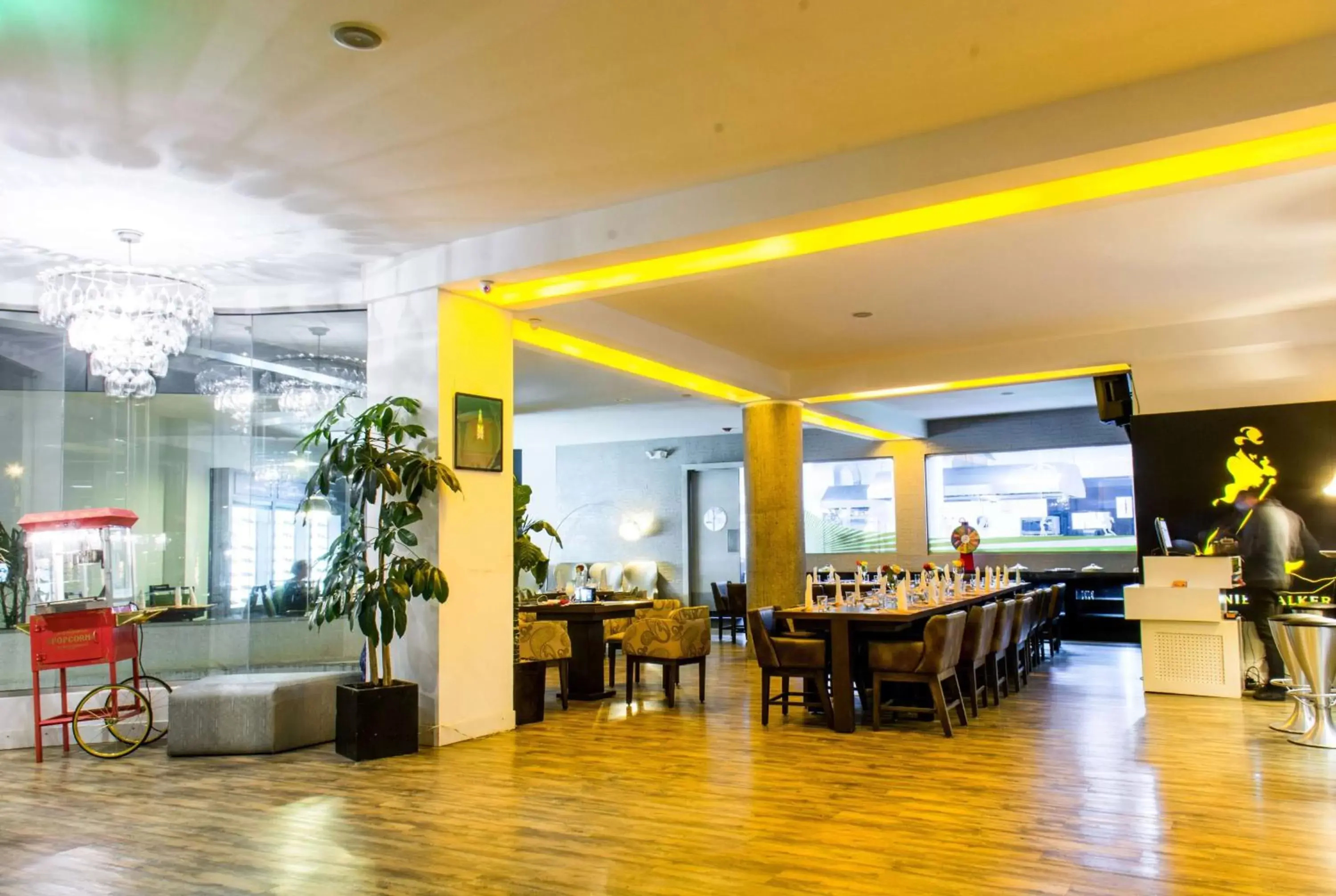 Lobby or reception, Restaurant/Places to Eat in TRYP by Wyndham Cuenca Zahir