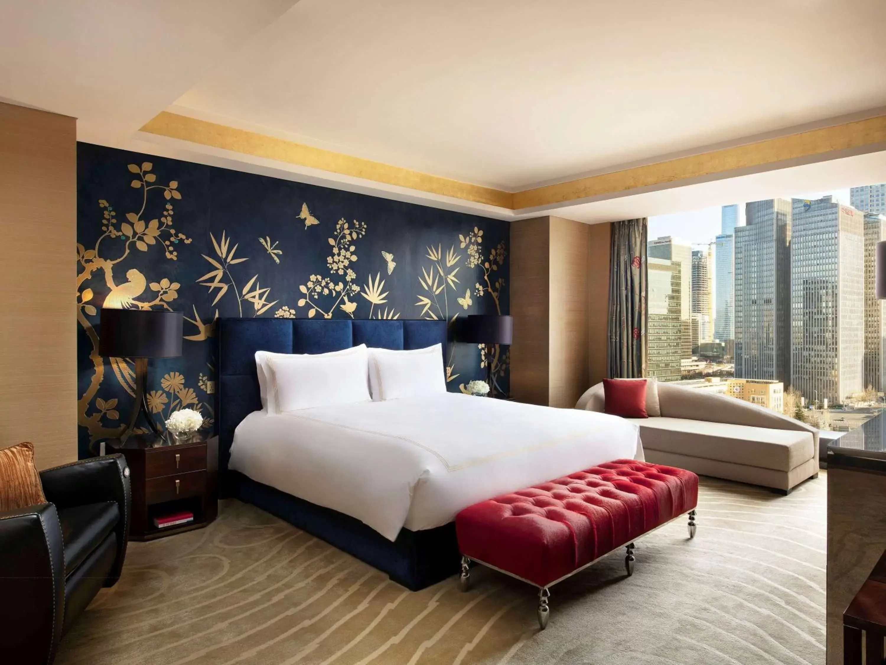 Photo of the whole room, Bed in Fairmont Beijing